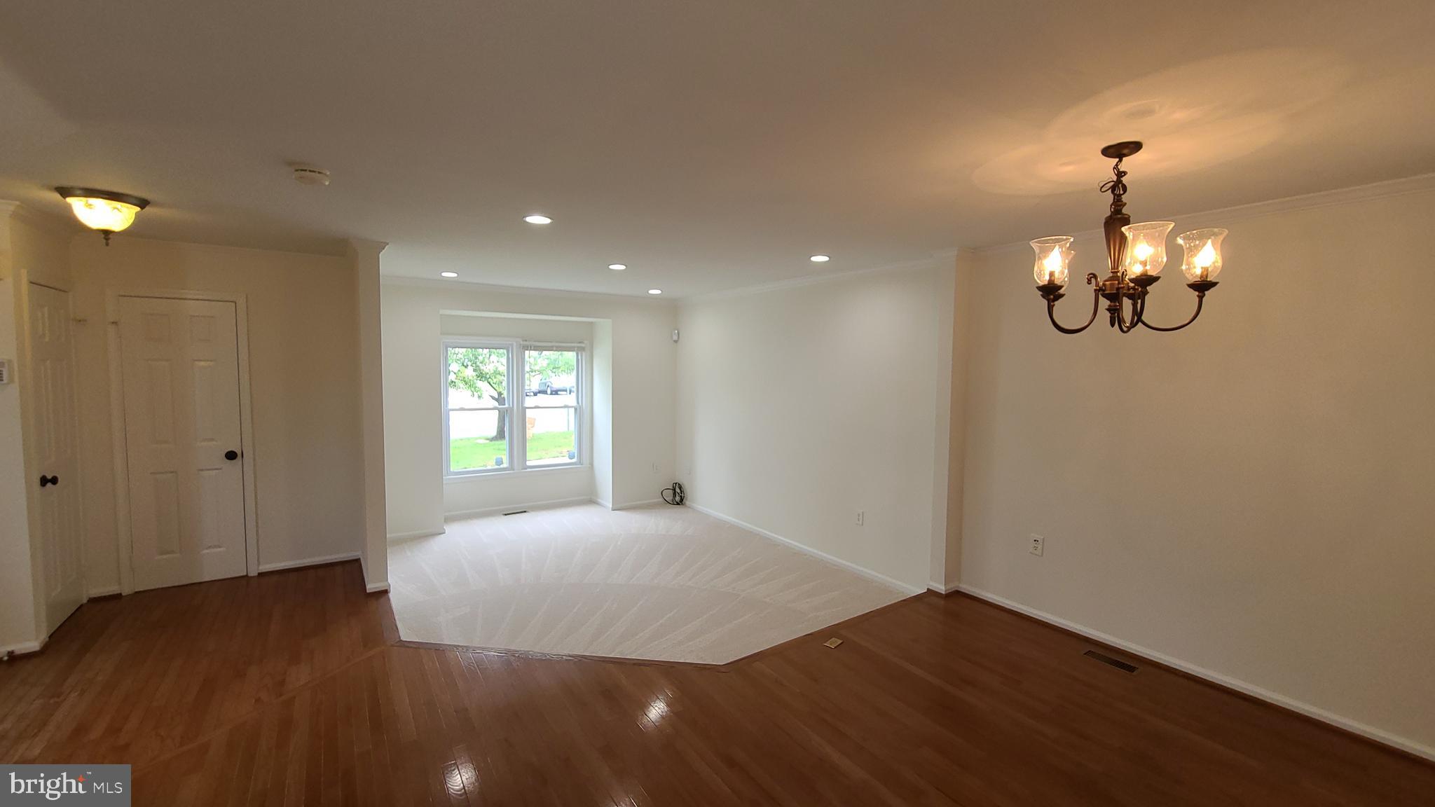 ASHBURN FARM - Residential Lease