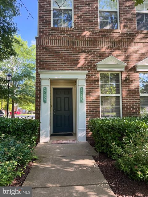 42429 ROCKROSE SQUARE BRAMBLETON VA 20148