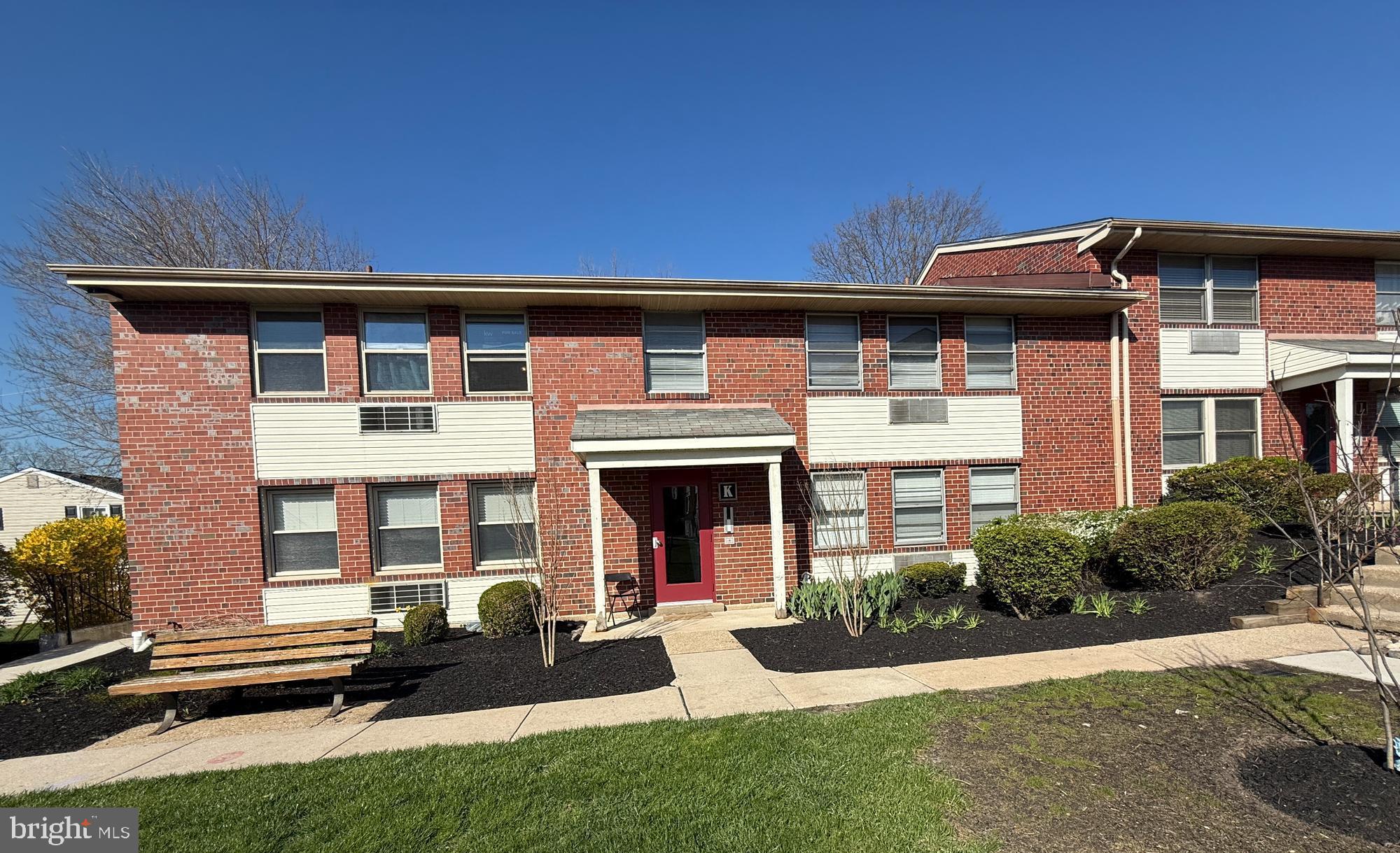 COURT OF HENDERSON - Residential