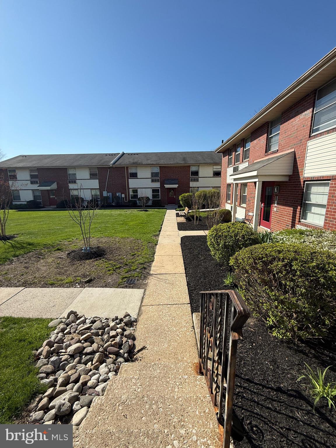 COURT OF HENDERSON - Residential