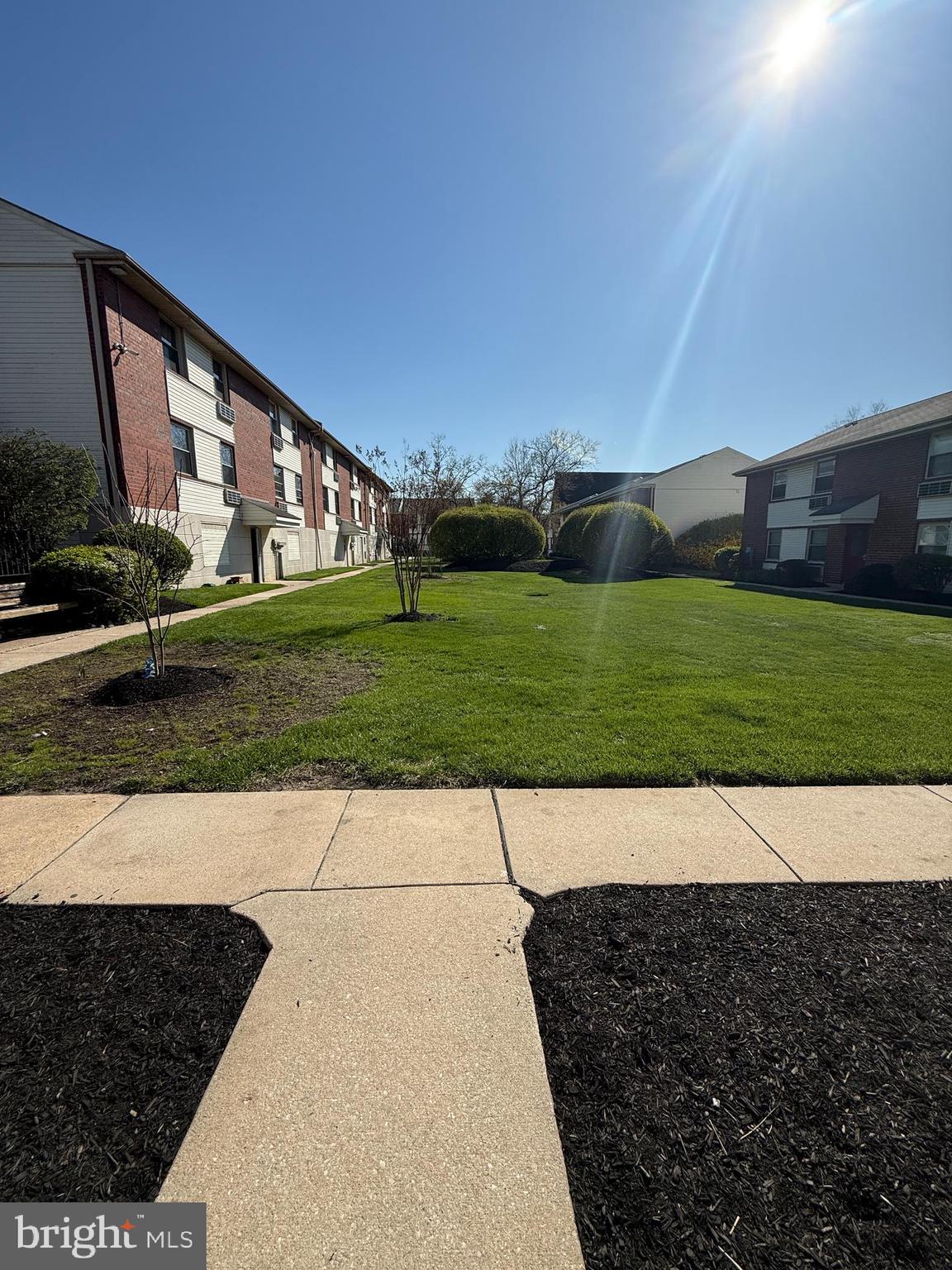 COURT OF HENDERSON - Residential