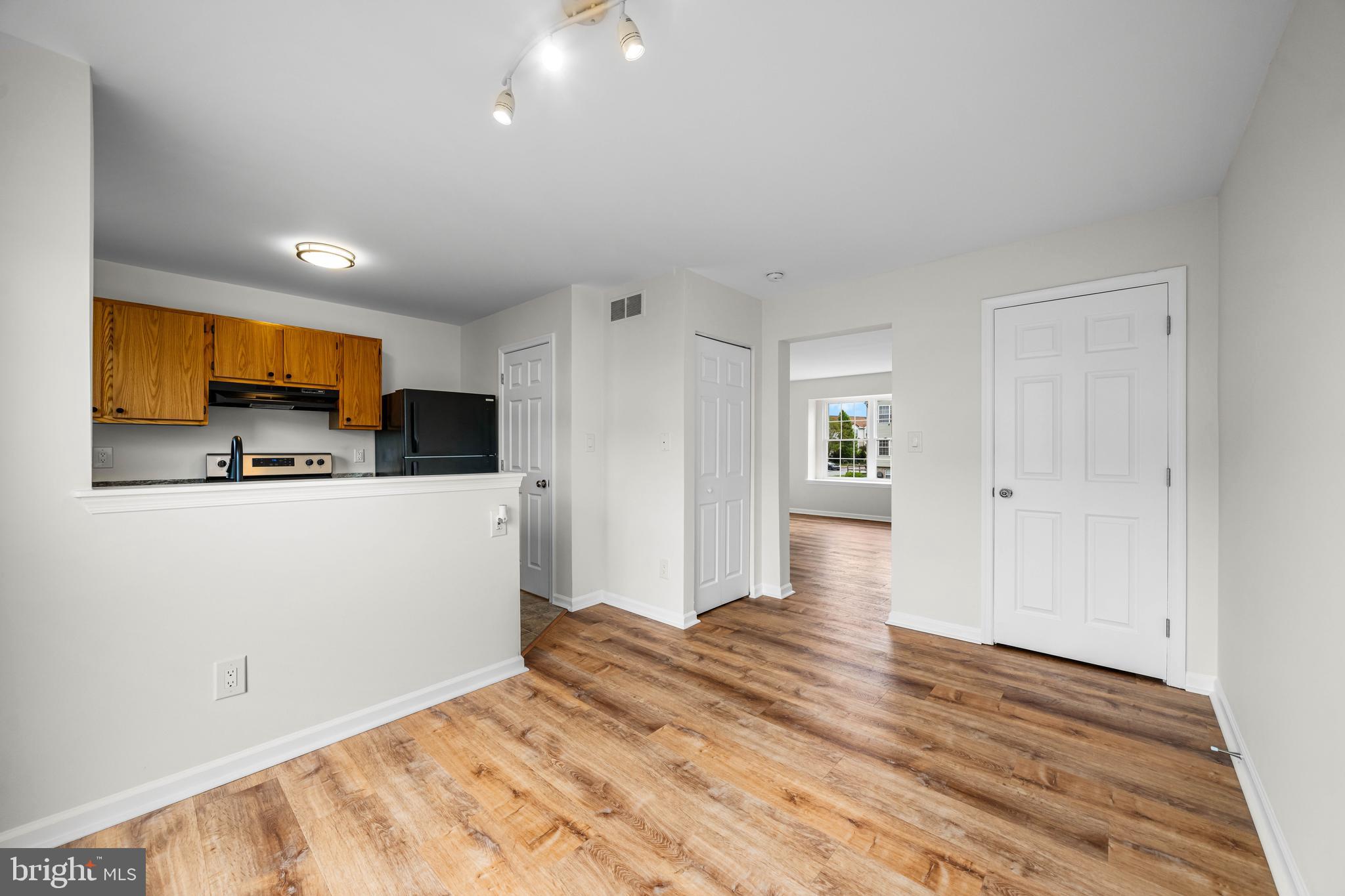 MIDDLETOWN VILLAGE - Residential