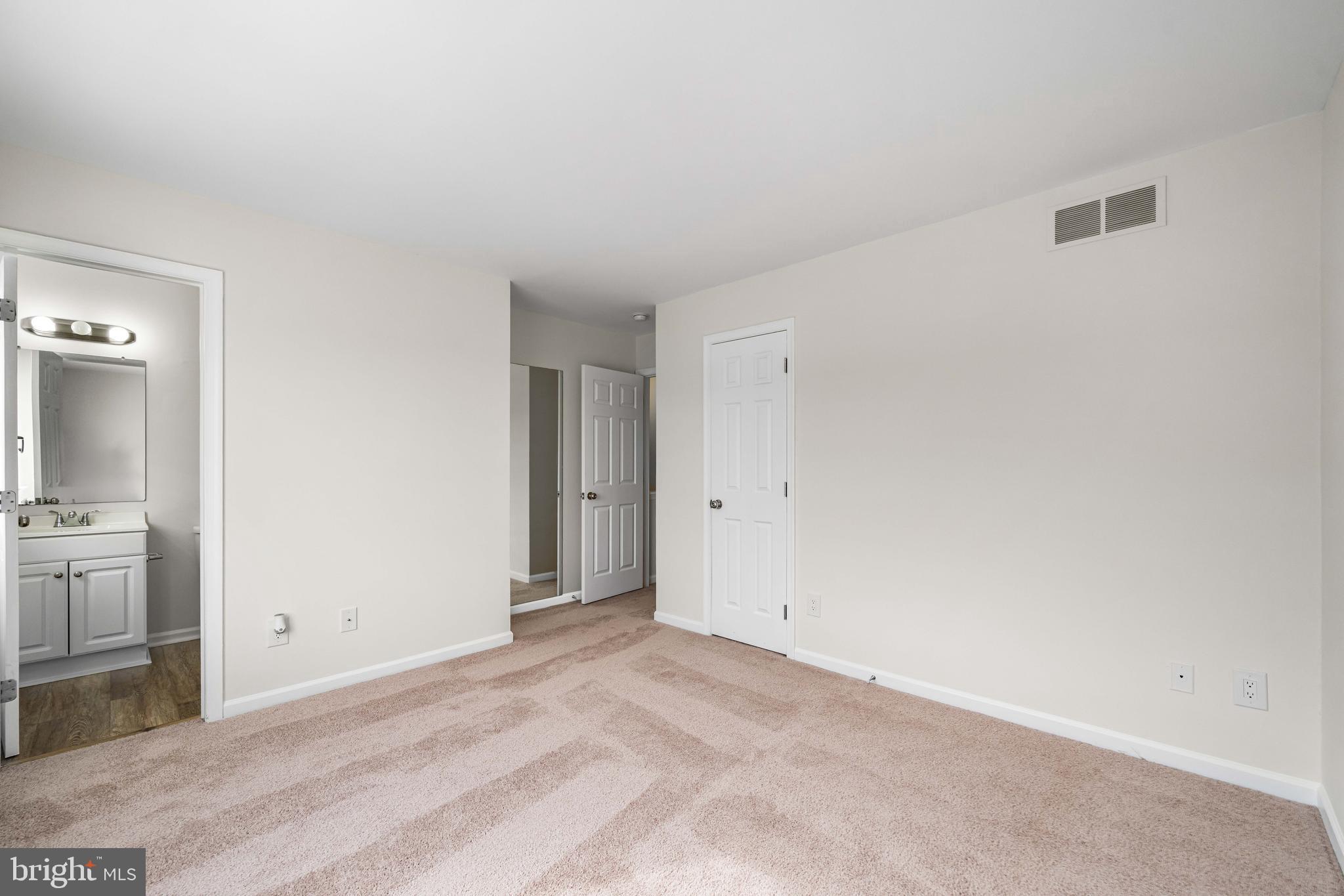 MIDDLETOWN VILLAGE - Residential