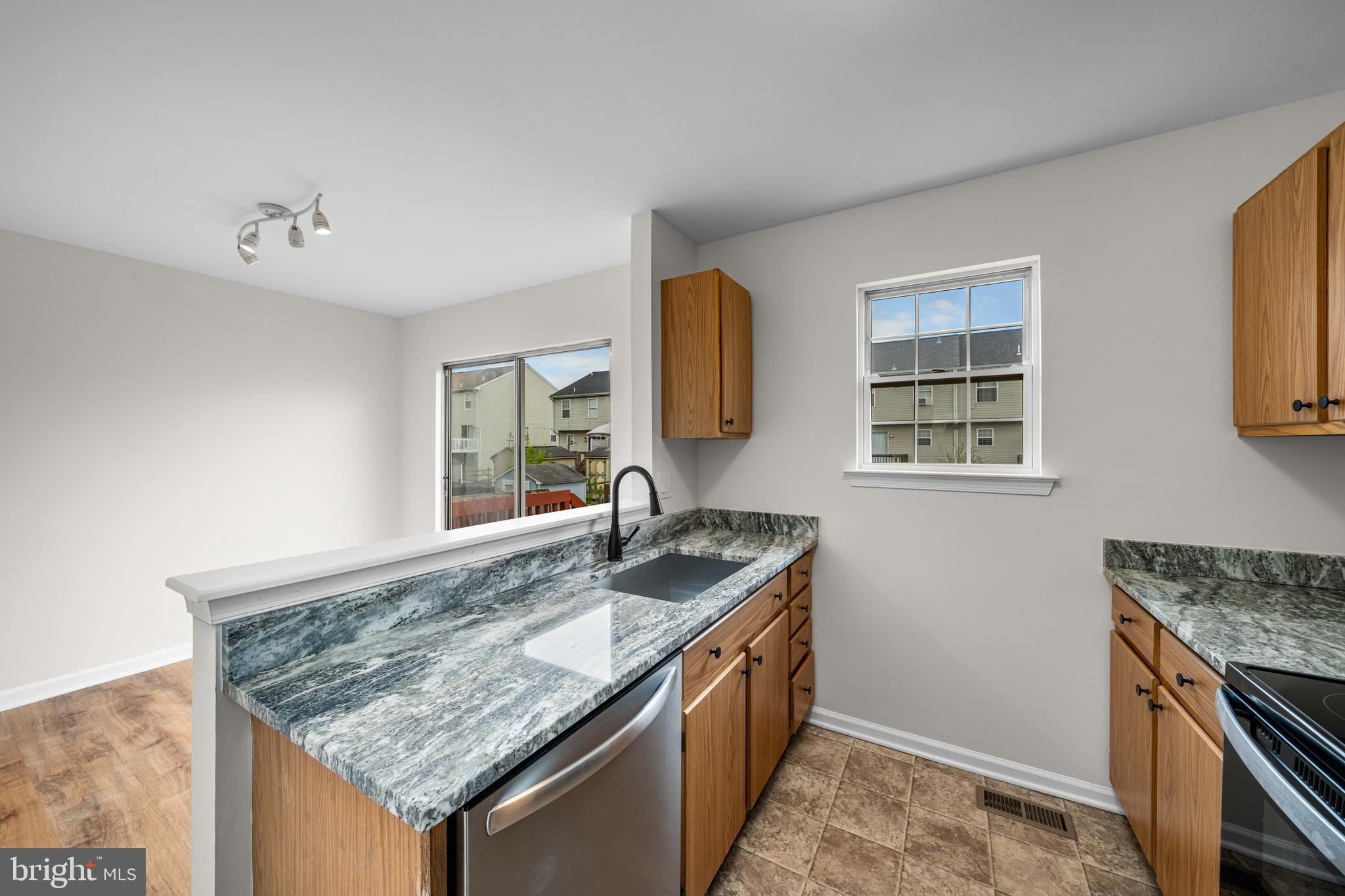 MIDDLETOWN VILLAGE - Residential