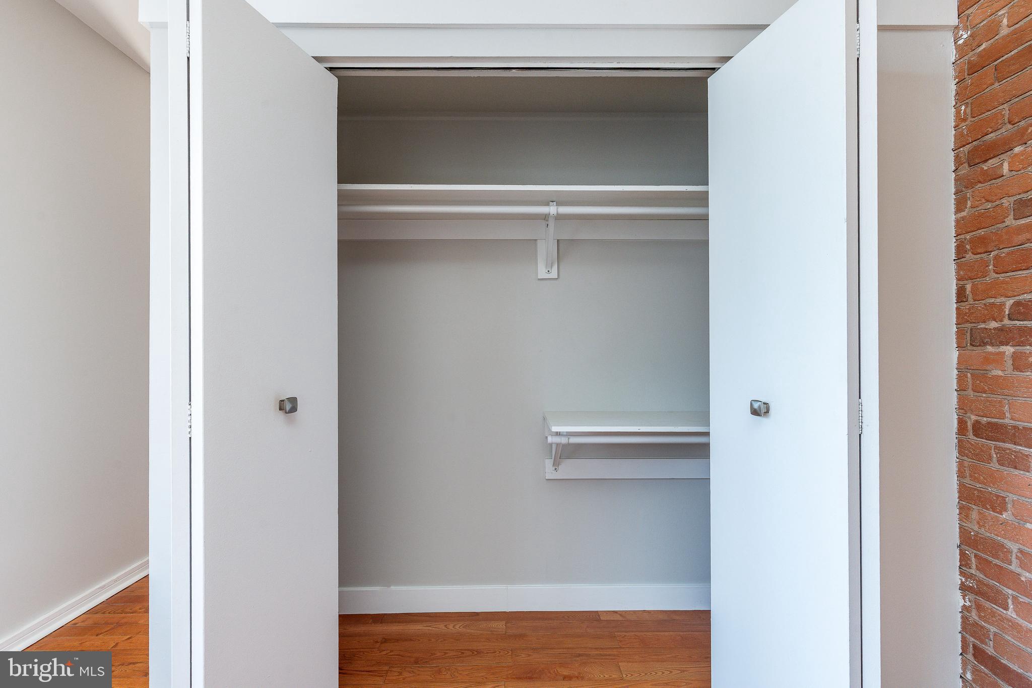 OLD CITY - Commercial Sale