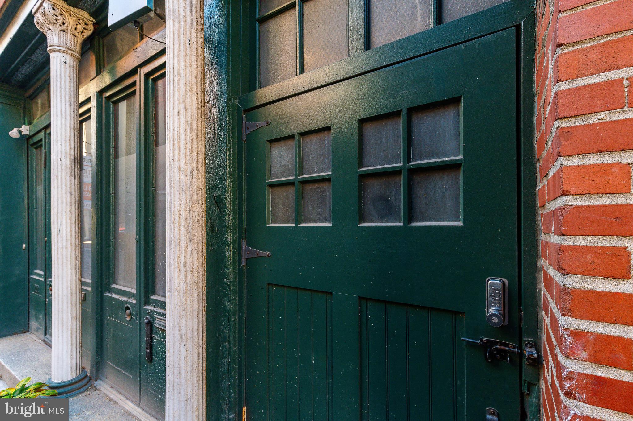 OLD CITY - Commercial Sale