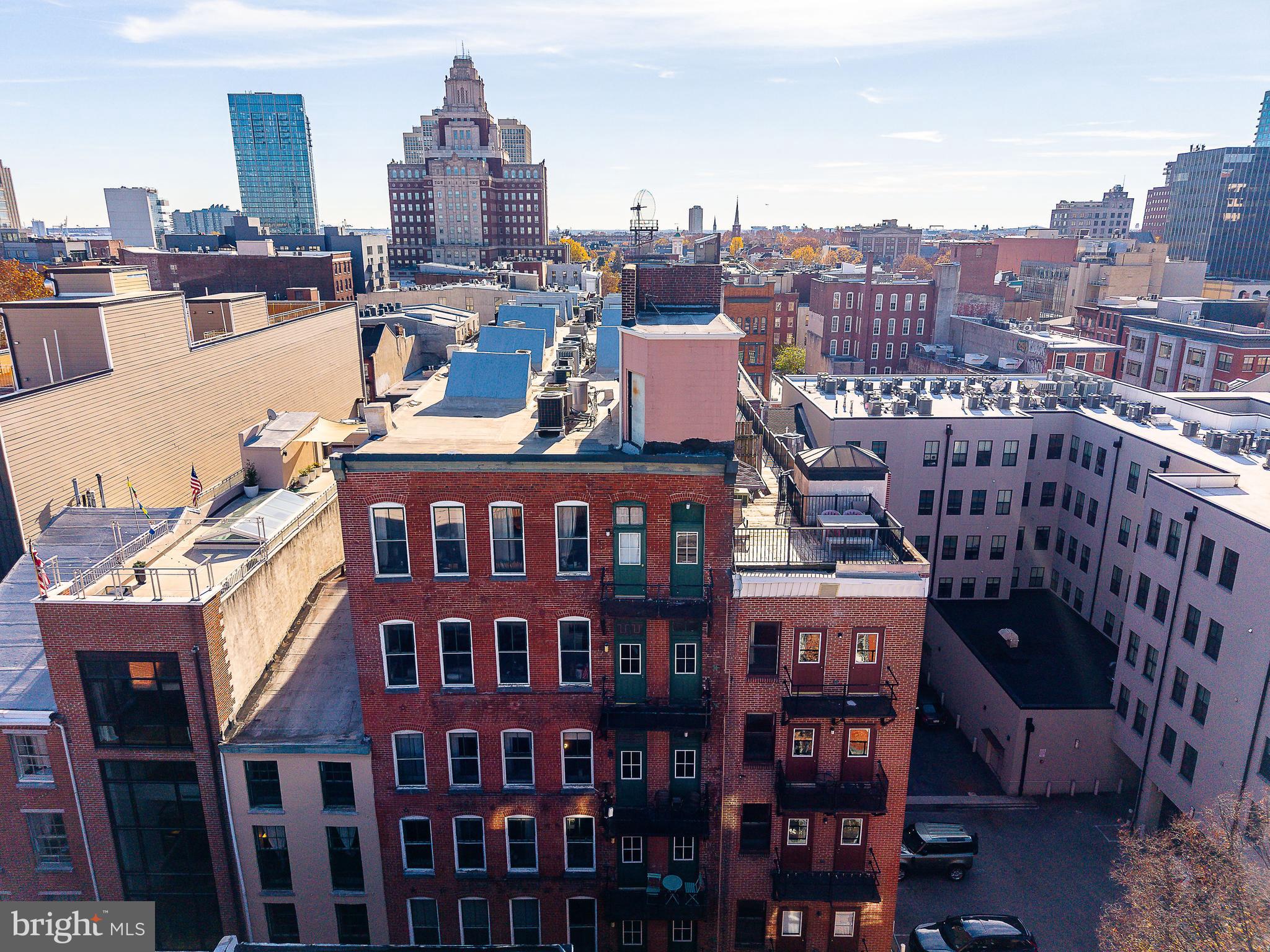 OLD CITY - Commercial Sale