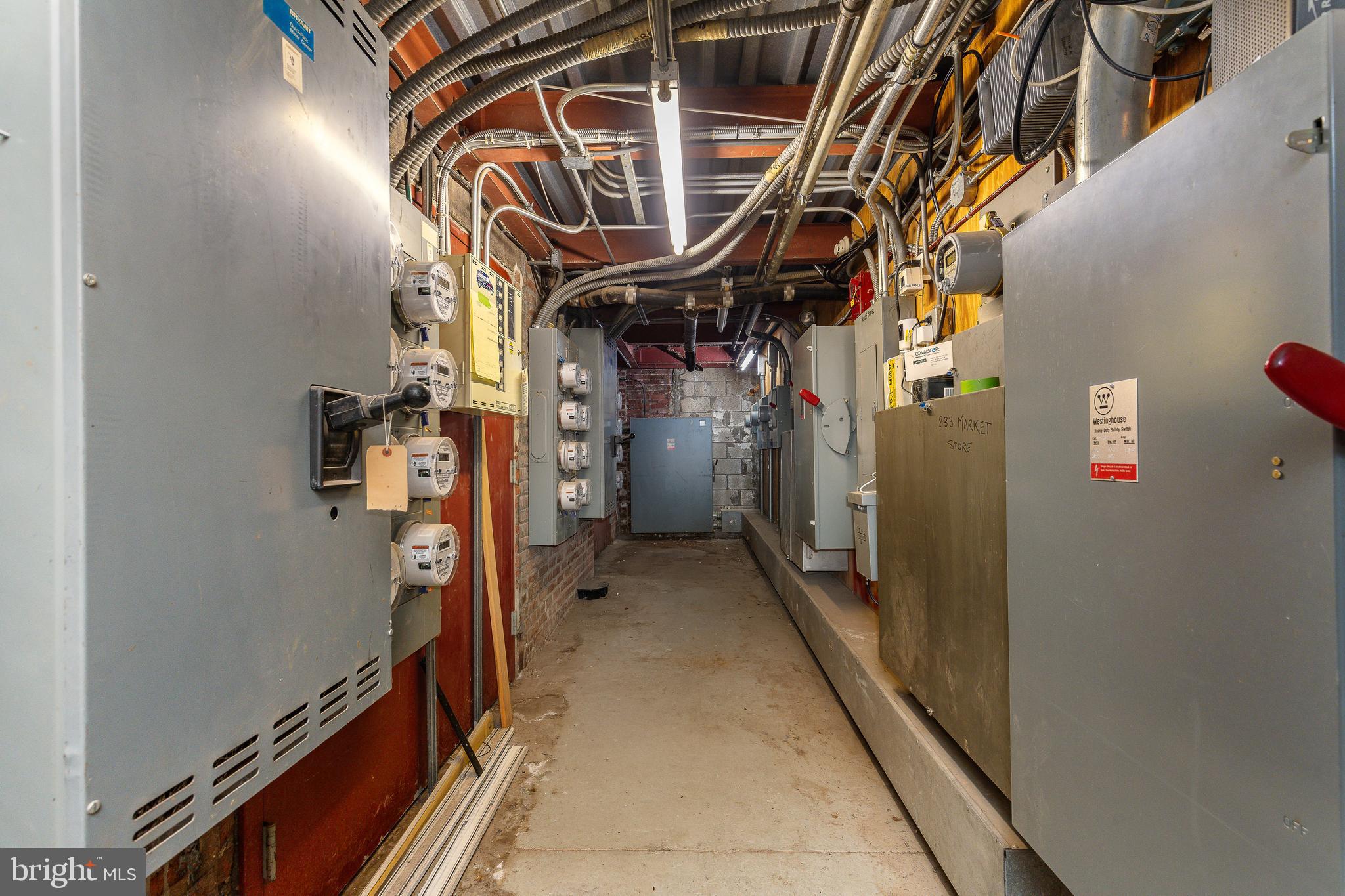 OLD CITY - Commercial Sale