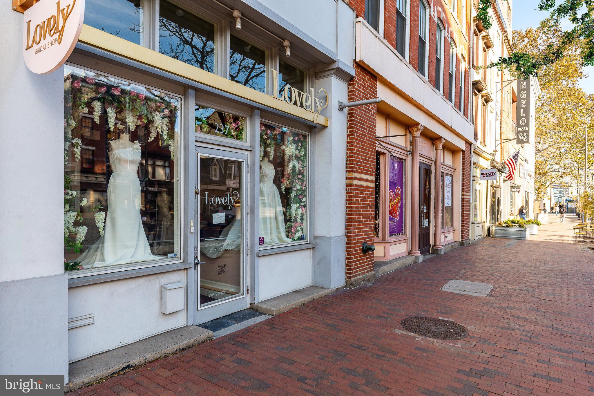 OLD CITY - Commercial Sale