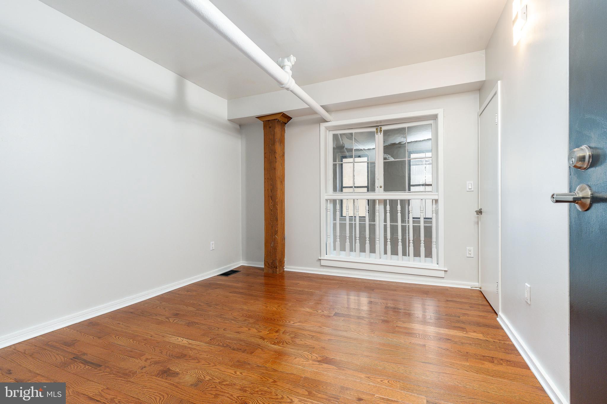 OLD CITY - Commercial Sale