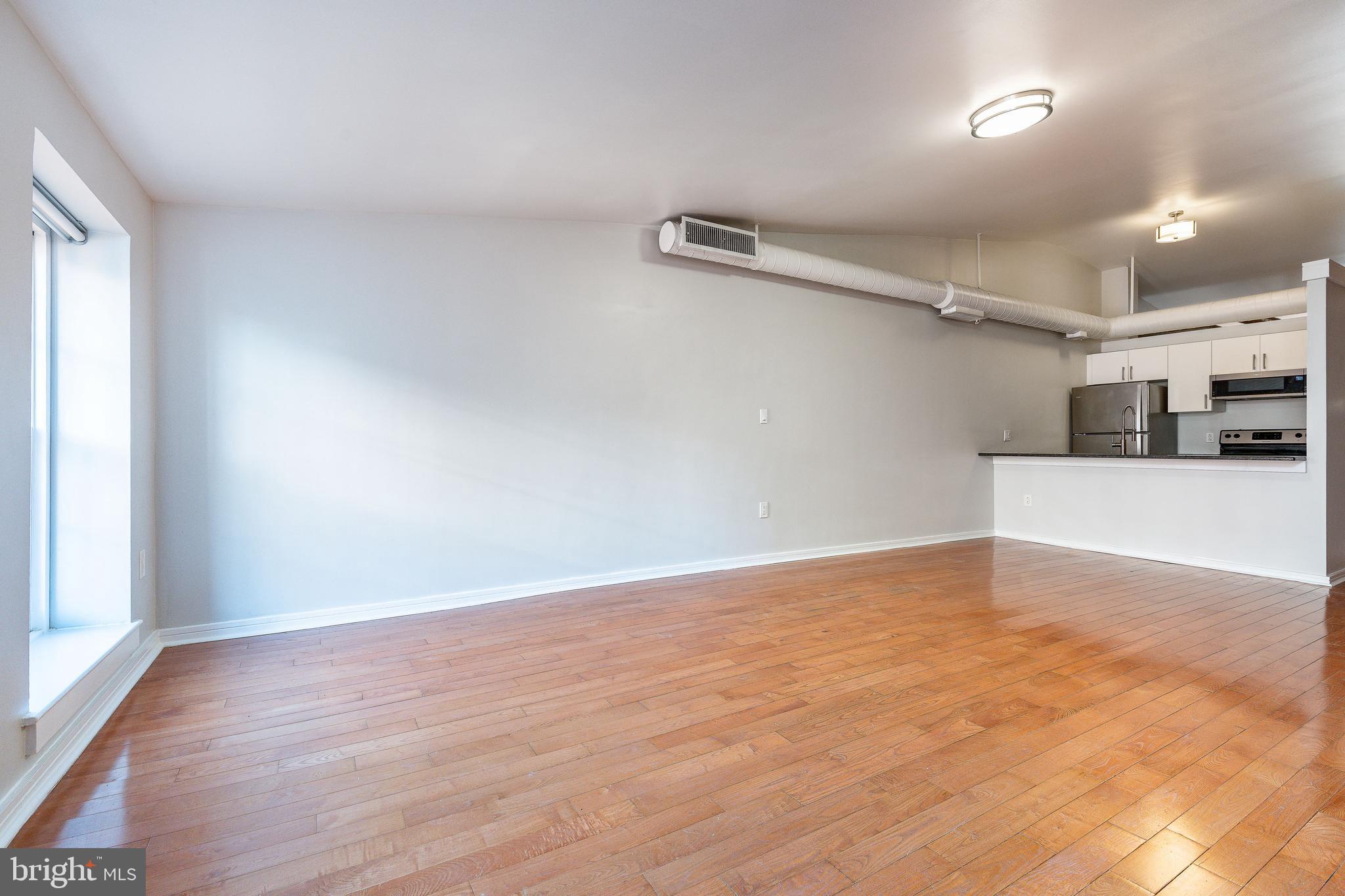 OLD CITY - Commercial Sale