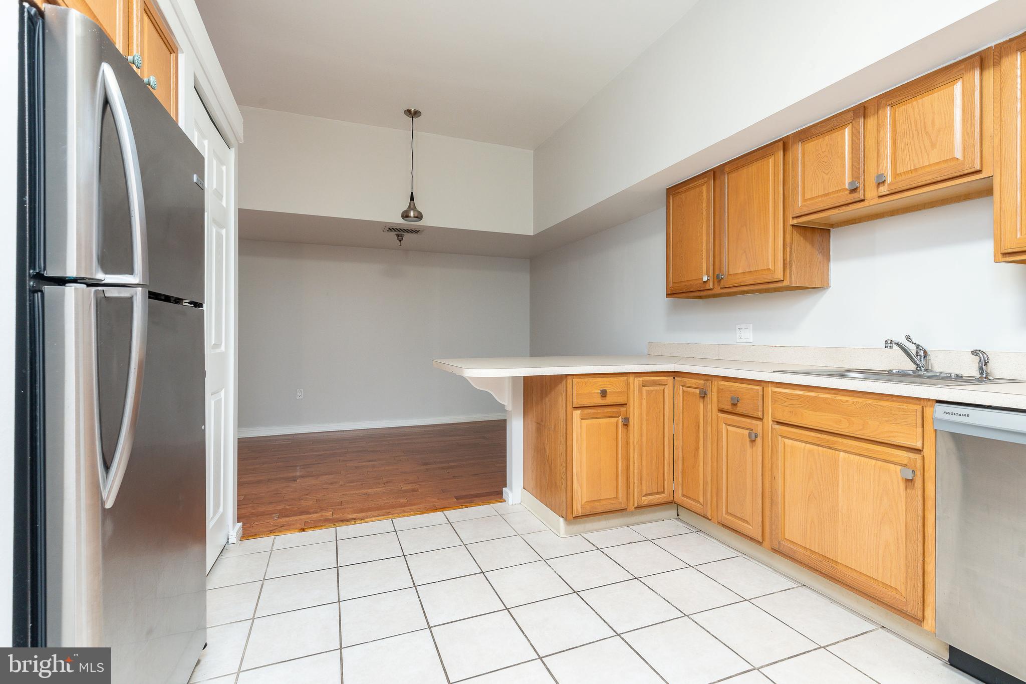 OLD CITY - Commercial Sale