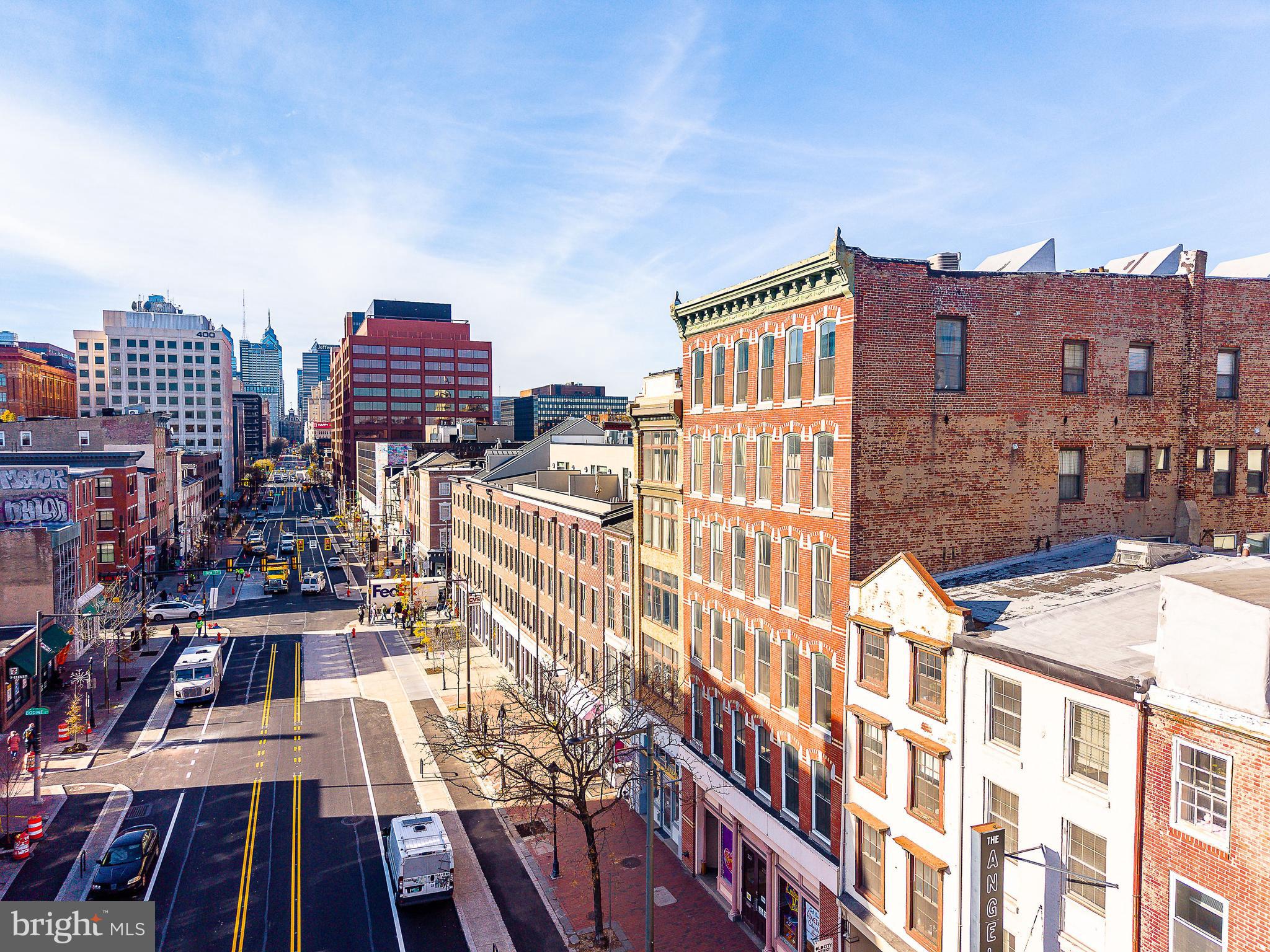 OLD CITY - Commercial Sale