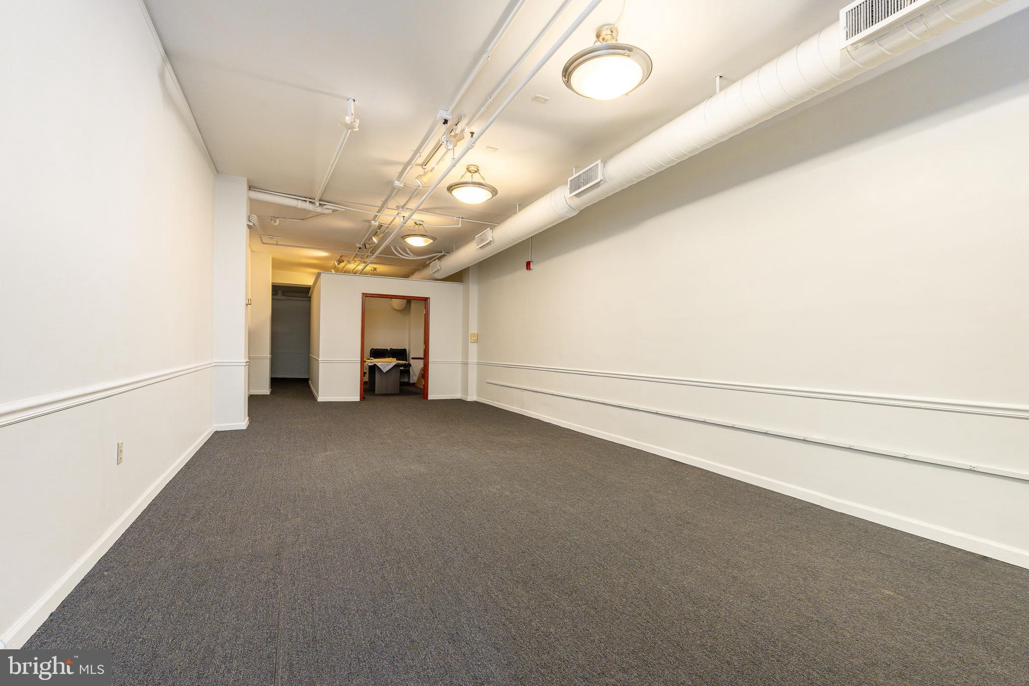 OLD CITY - Commercial Sale