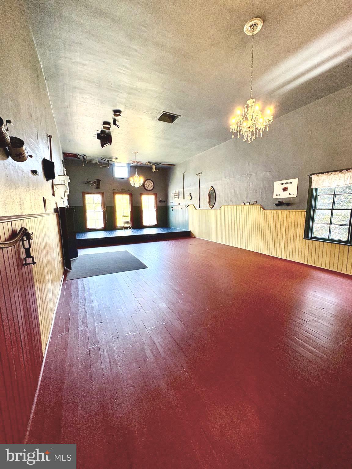 UNIONTOWN - Residential