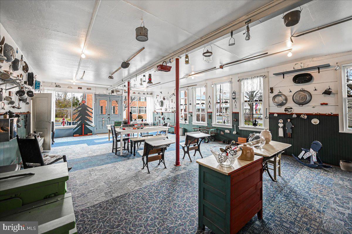 UNIONTOWN - Residential