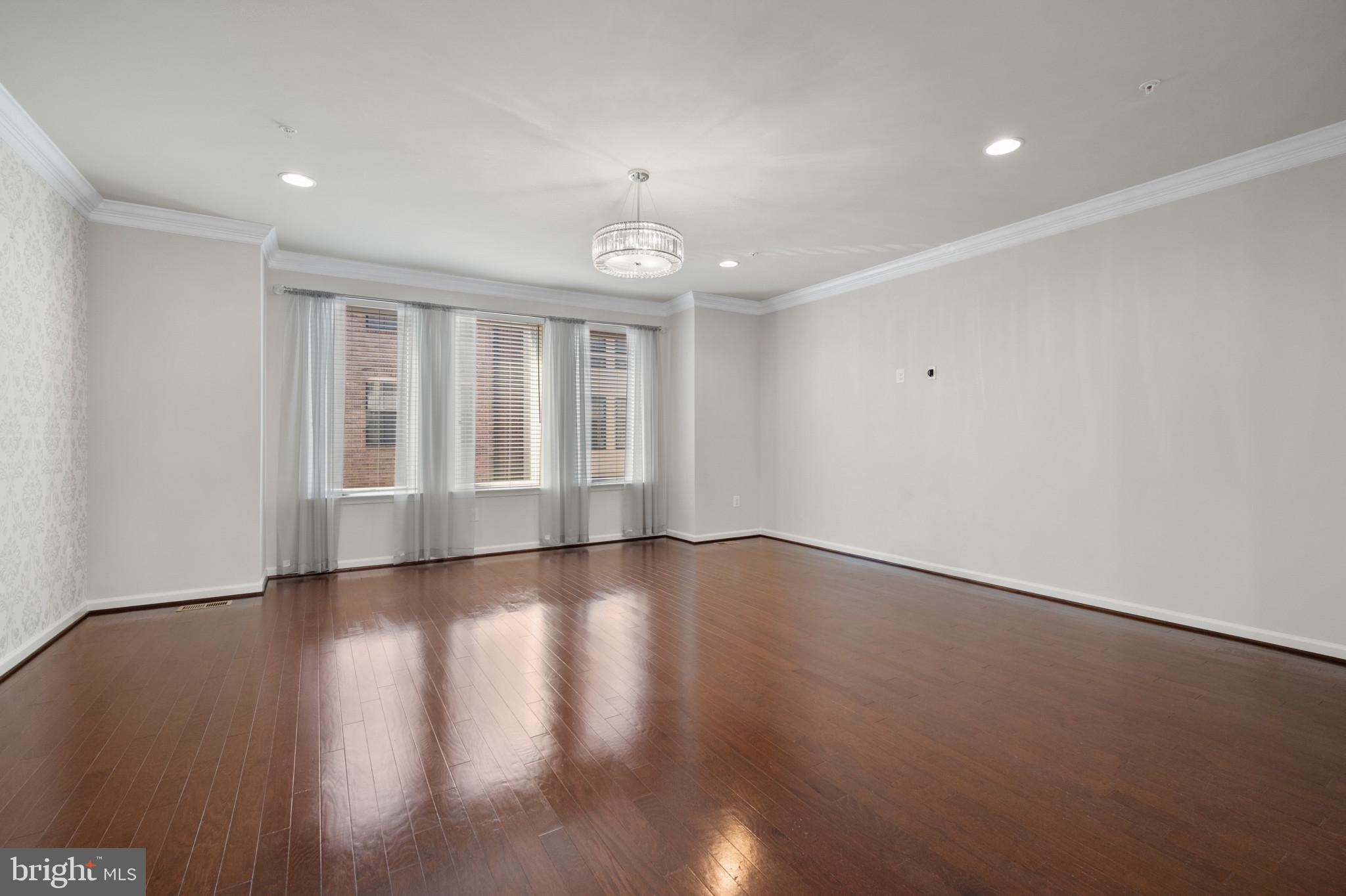 510 HALLIARD LANE