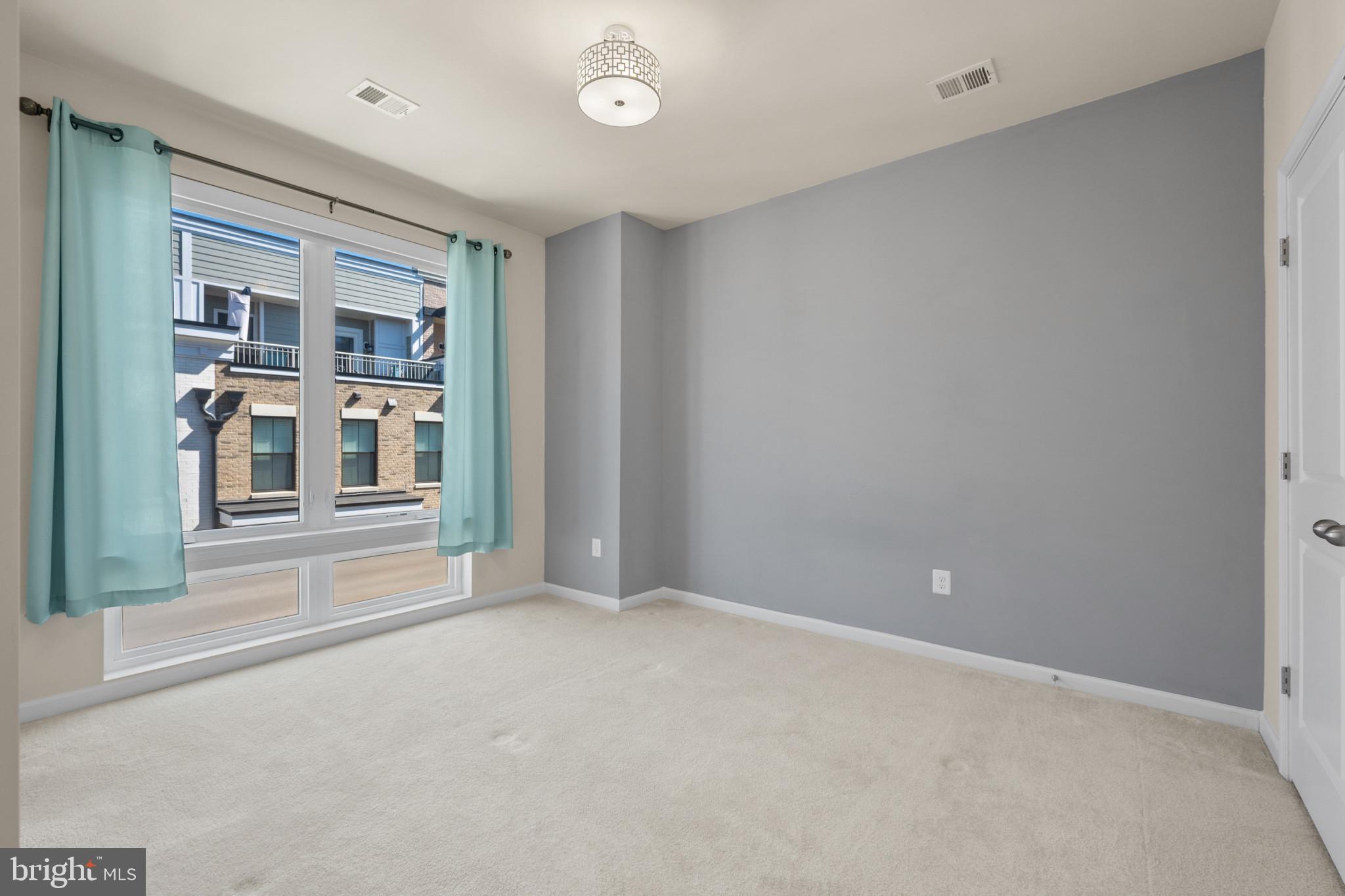 POTOMAC OVERLOOK AT NATIONAL HARBOR - Residential