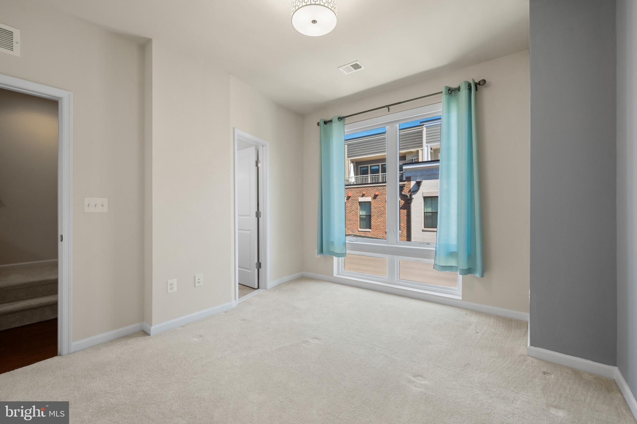 POTOMAC OVERLOOK AT NATIONAL HARBOR - Residential