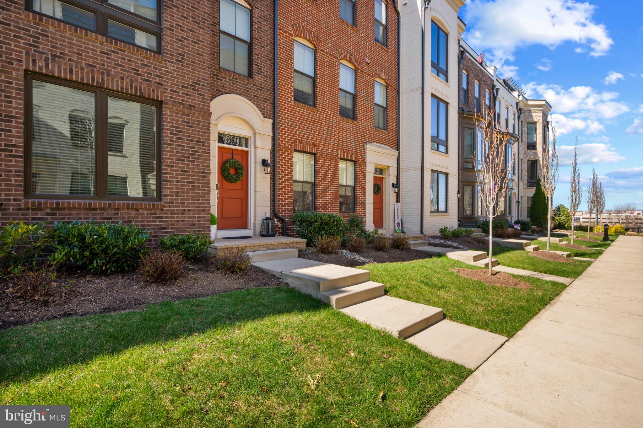 510 HALLIARD LANE