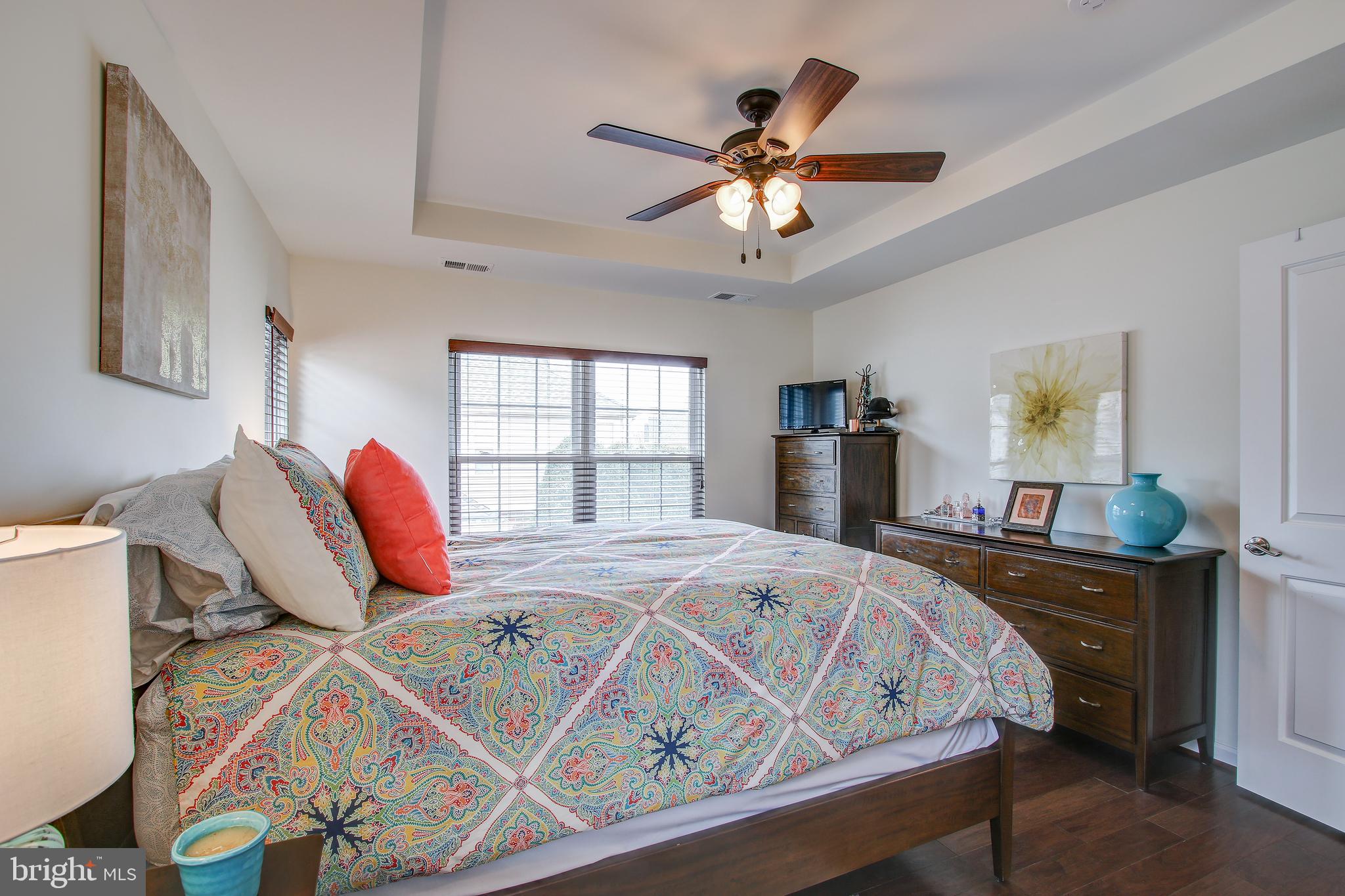 CHELSEA COURTS - Residential