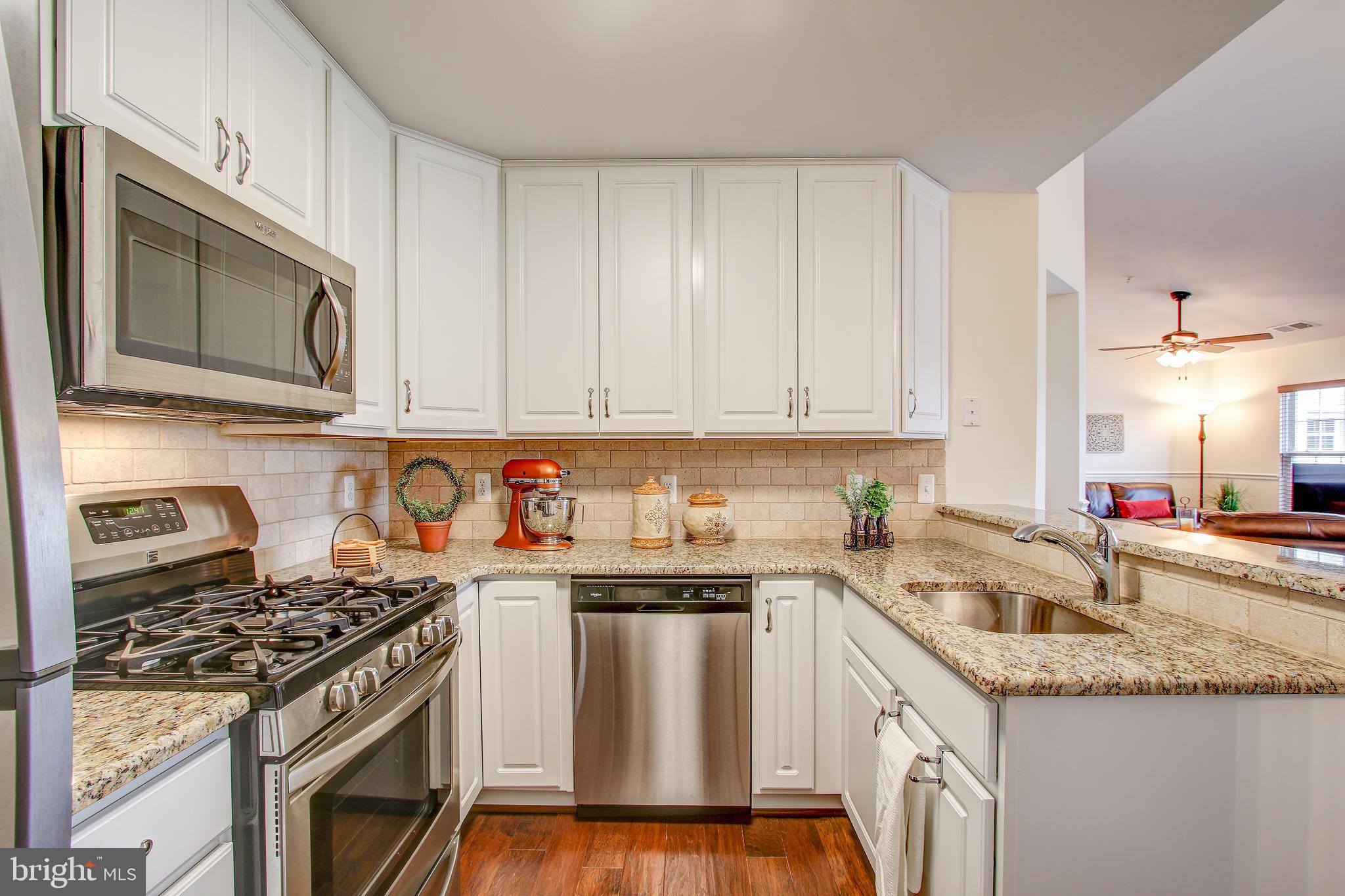 CHELSEA COURTS - Residential