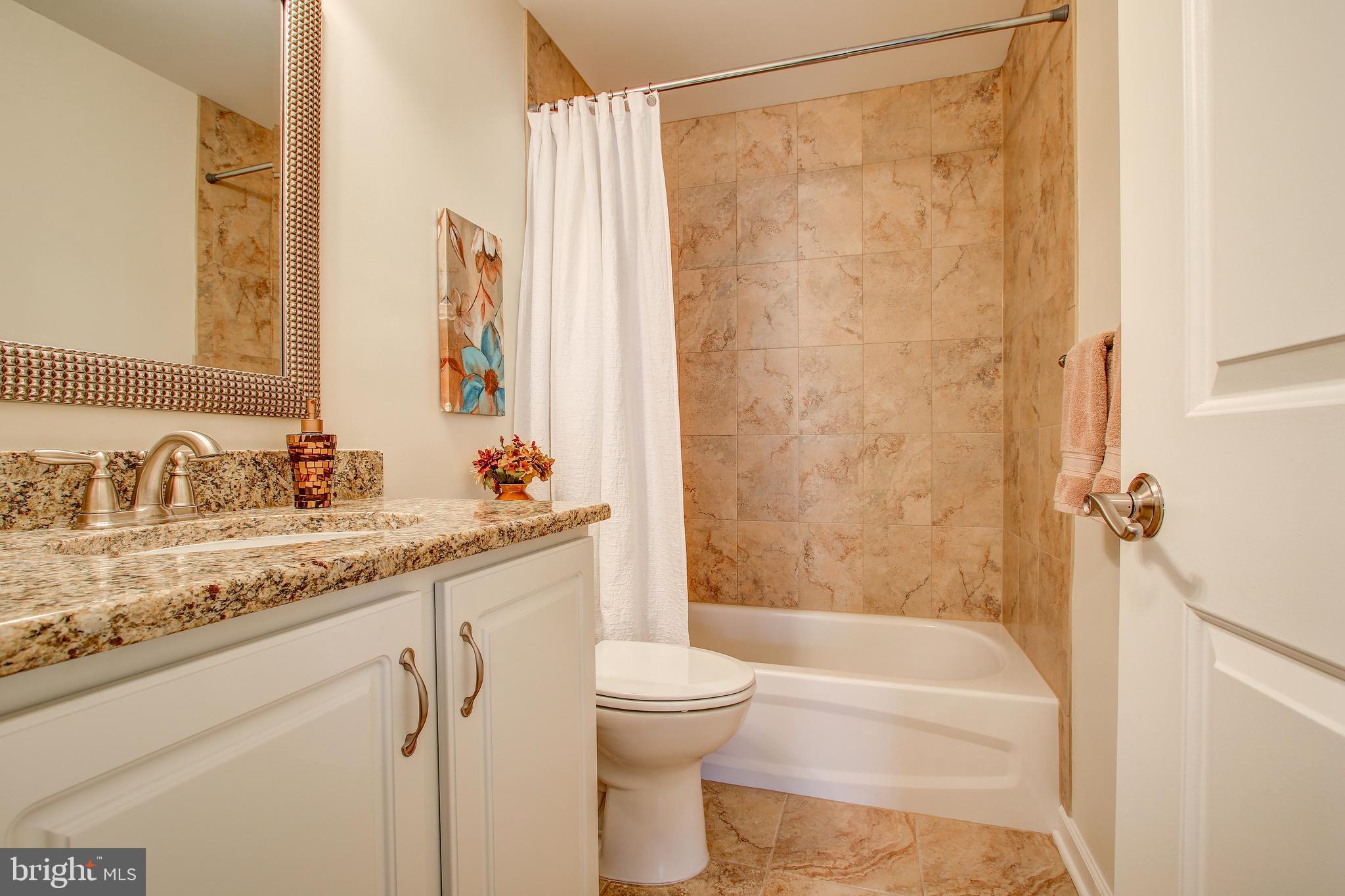 CHELSEA COURTS - Residential