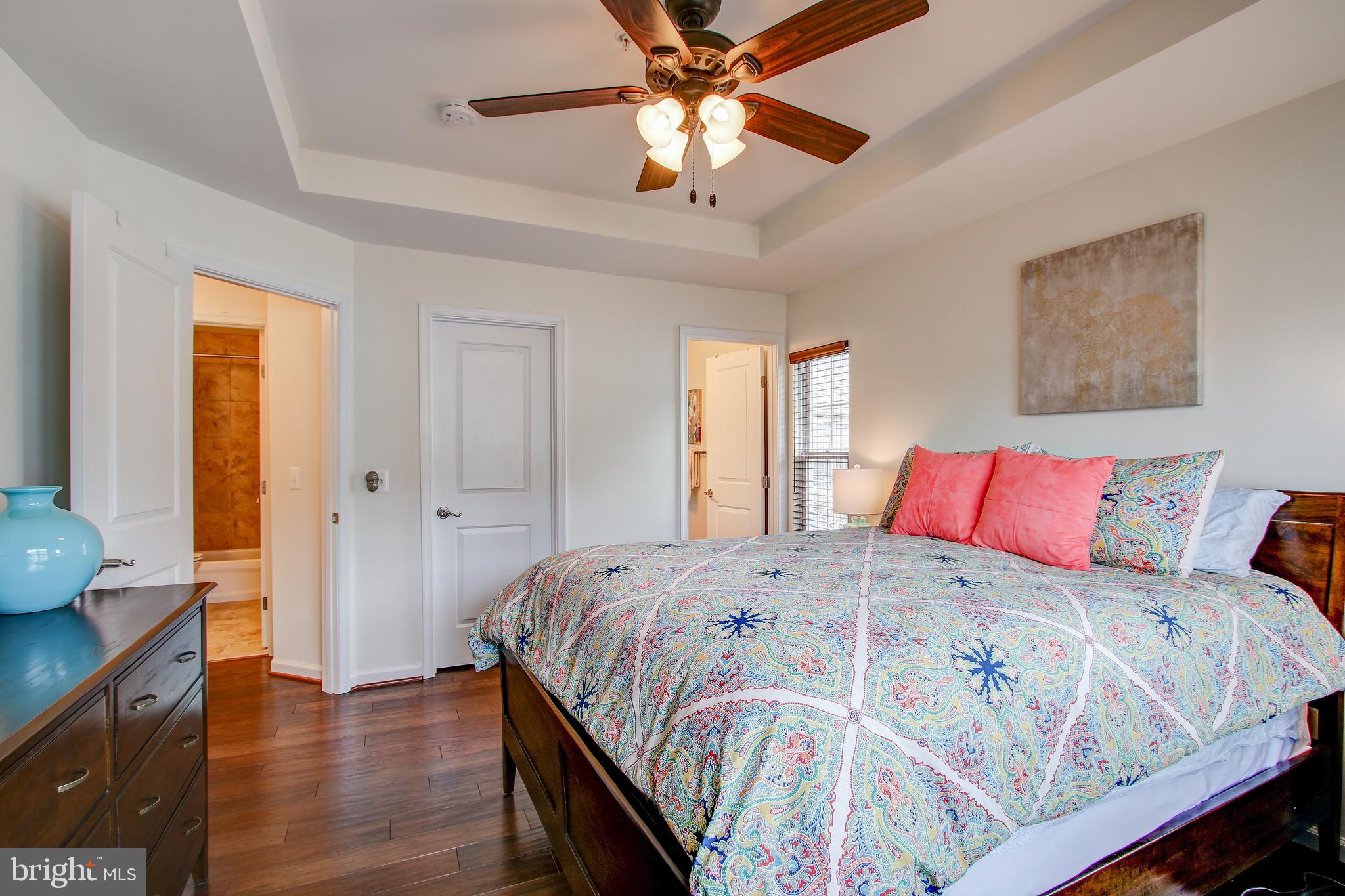 CHELSEA COURTS - Residential