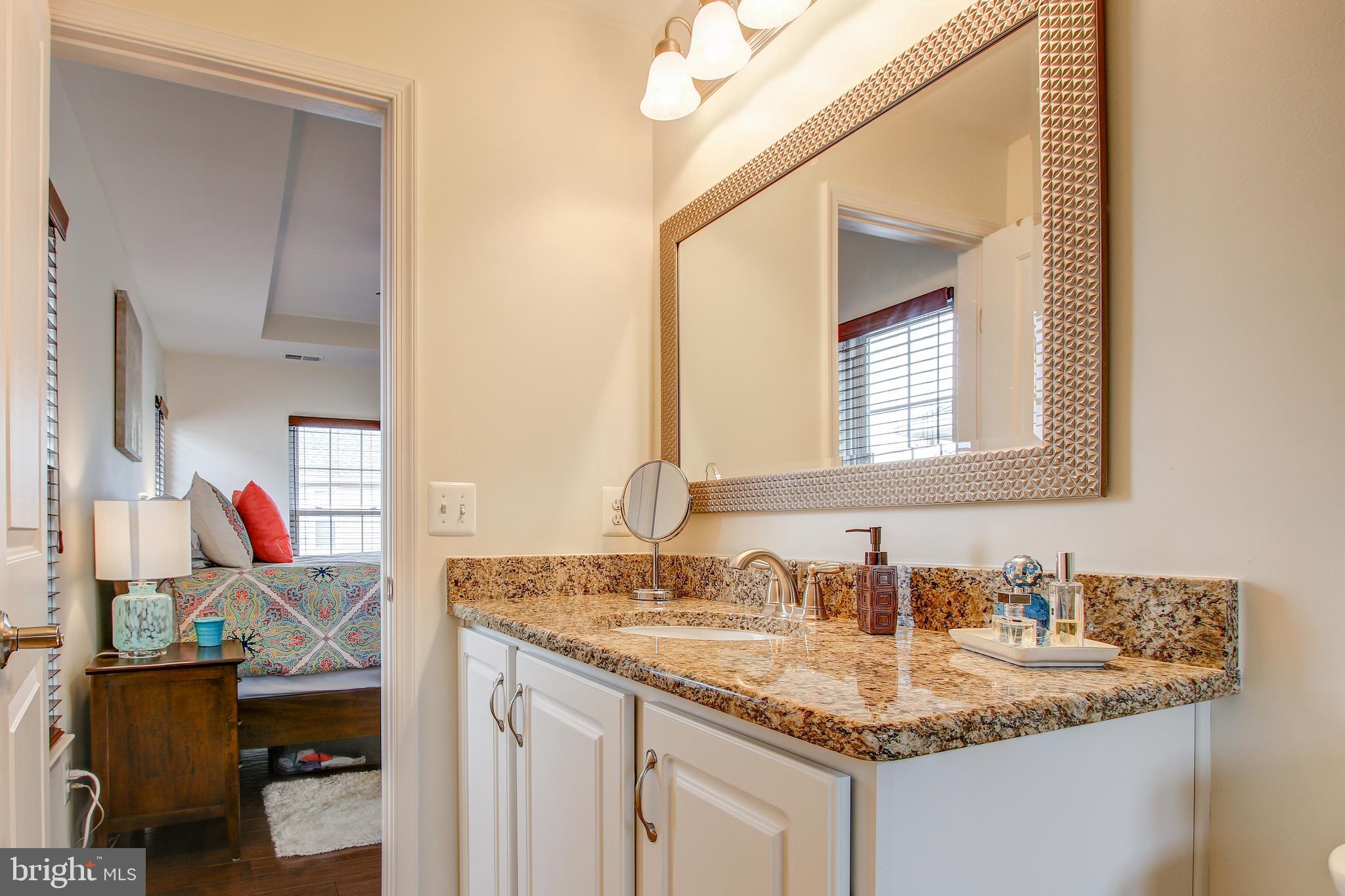 CHELSEA COURTS - Residential