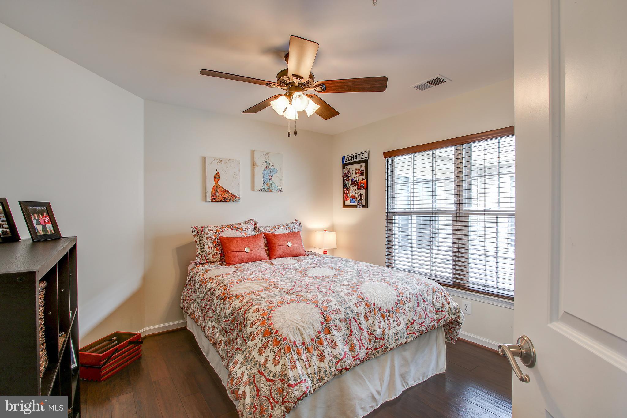 CHELSEA COURTS - Residential