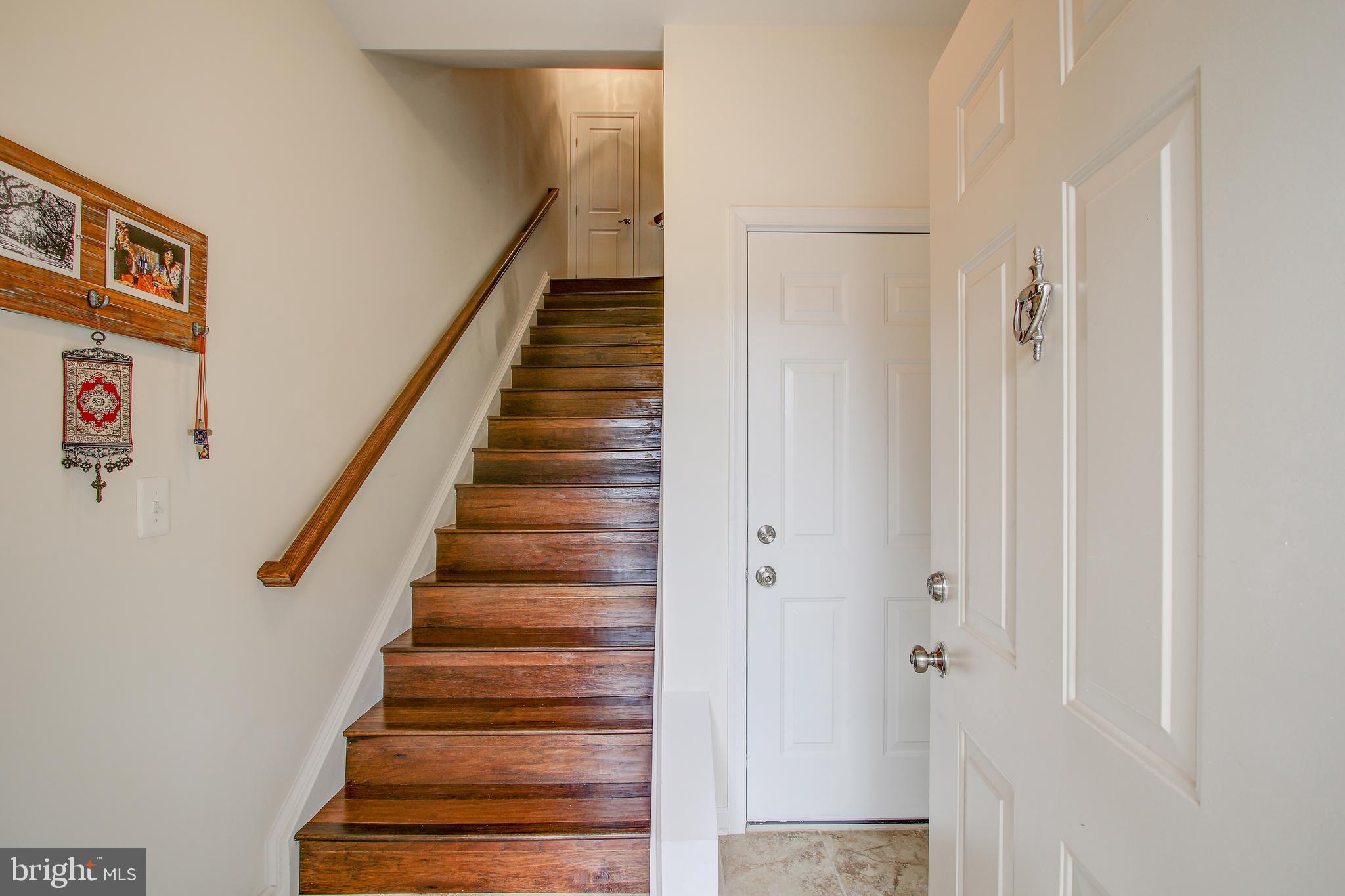 CHELSEA COURTS - Residential