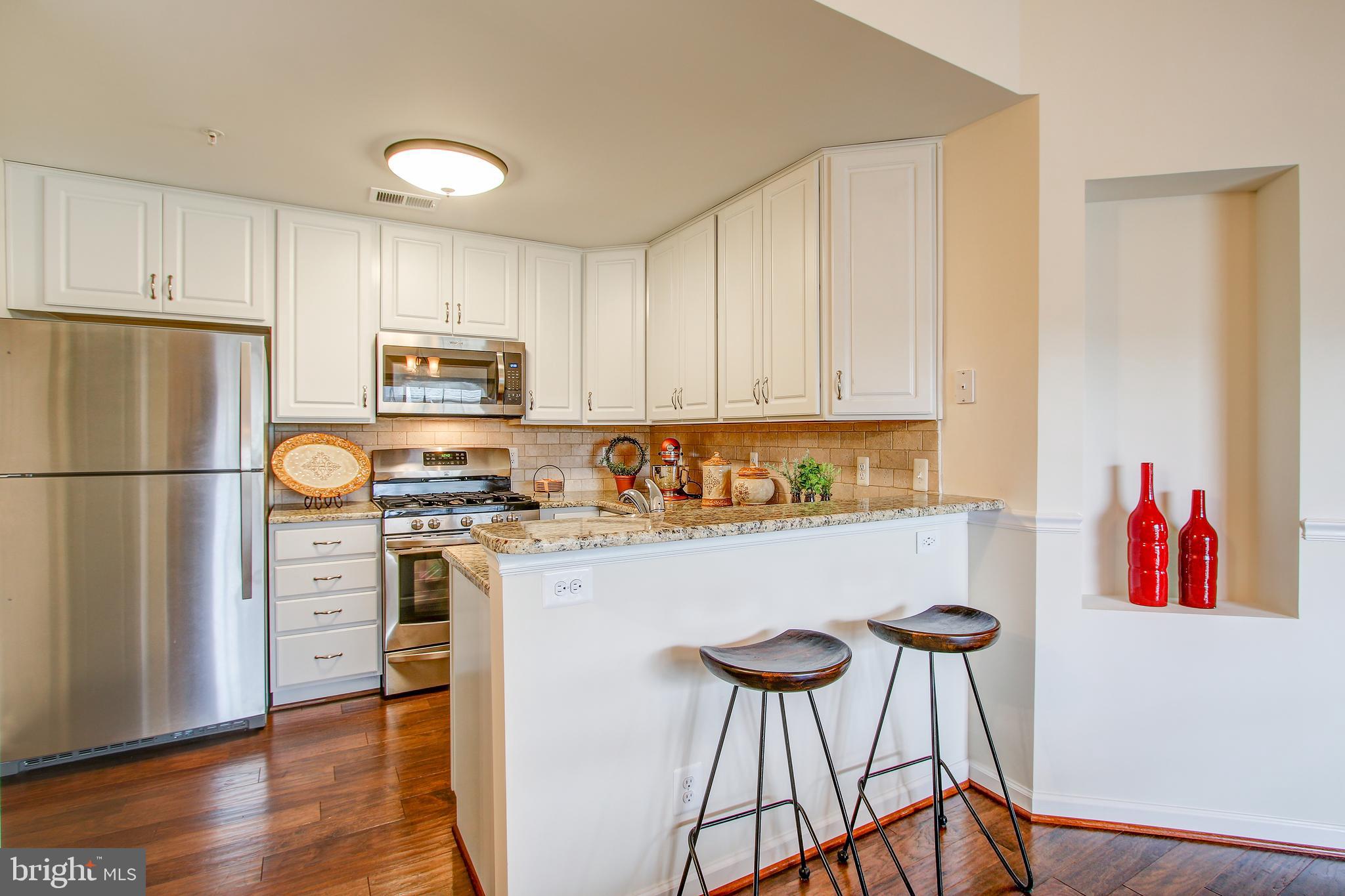 CHELSEA COURTS - Residential