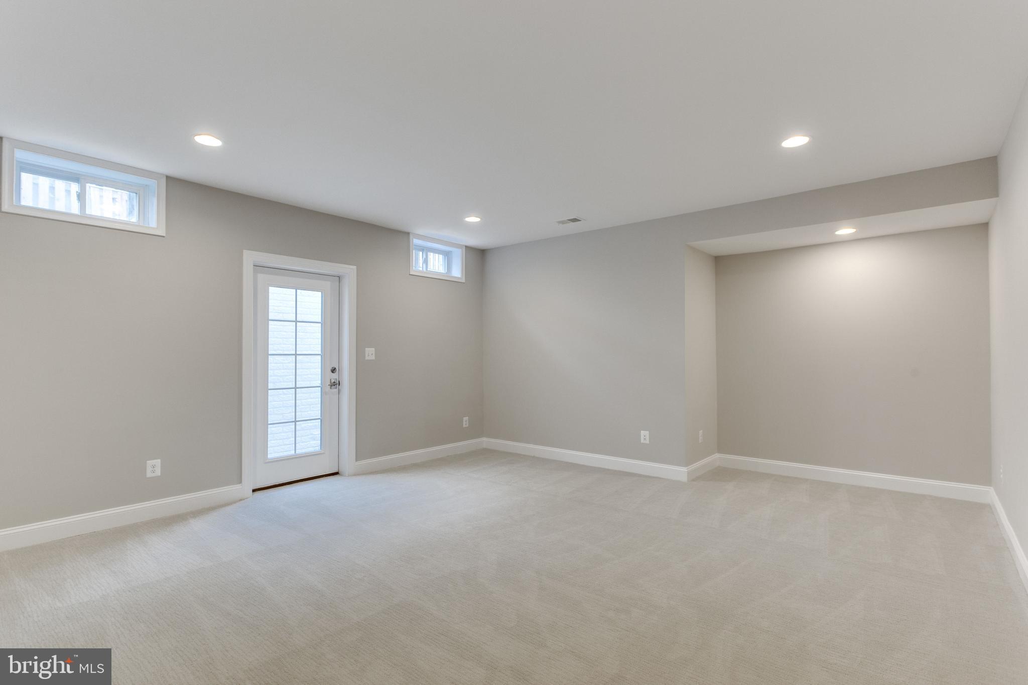 LIVINGSTON HEIGHTS - Residential