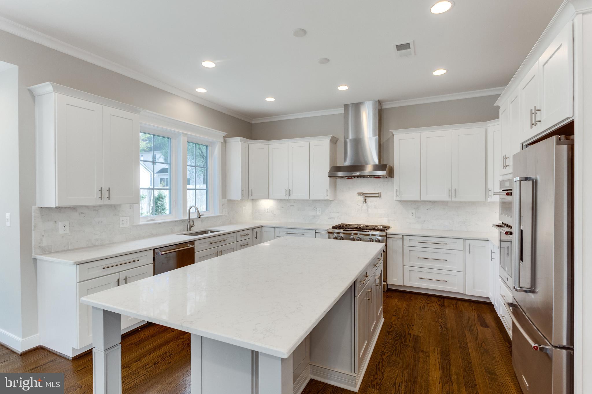 LIVINGSTON HEIGHTS - Residential