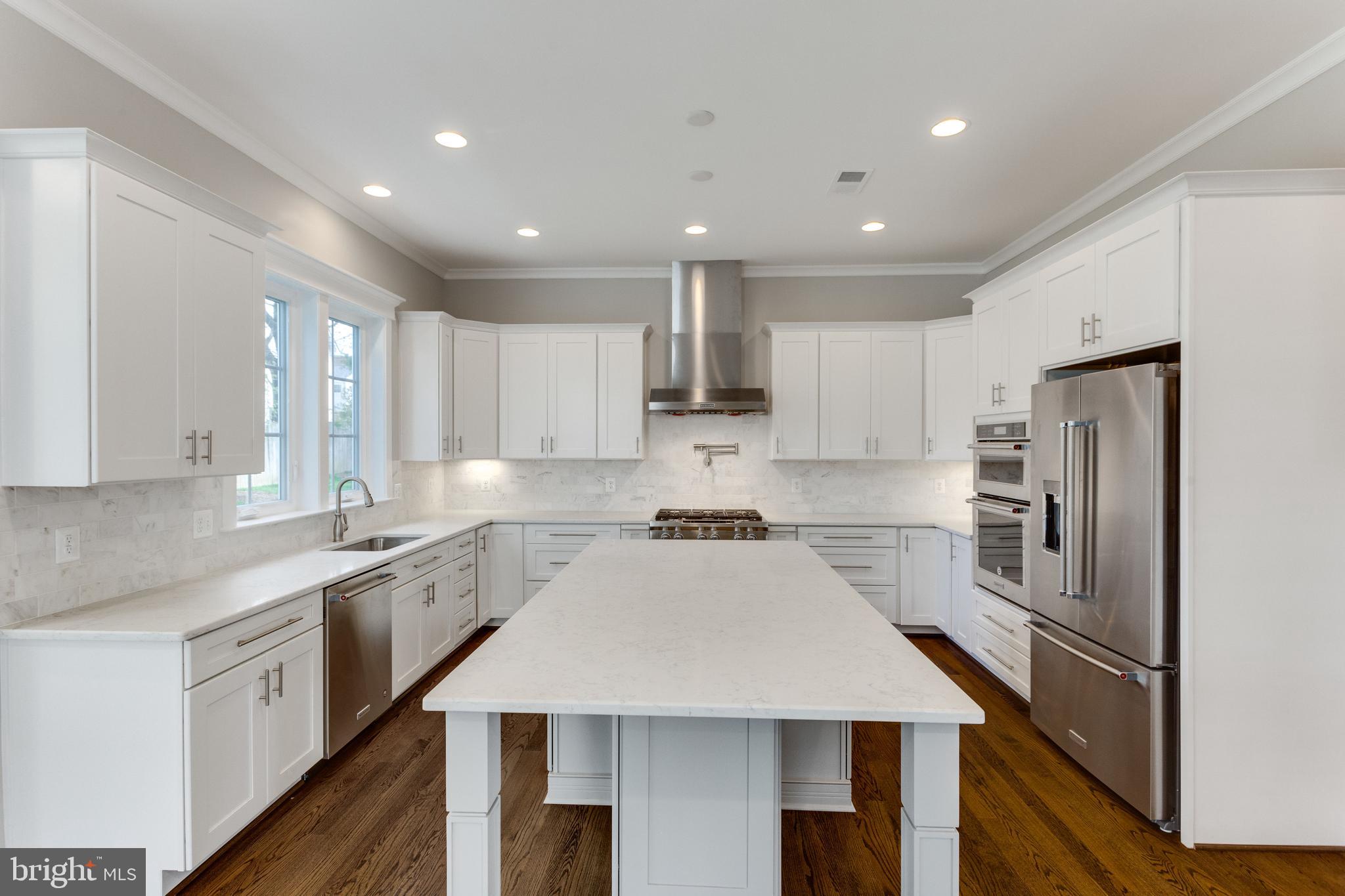 LIVINGSTON HEIGHTS - Residential