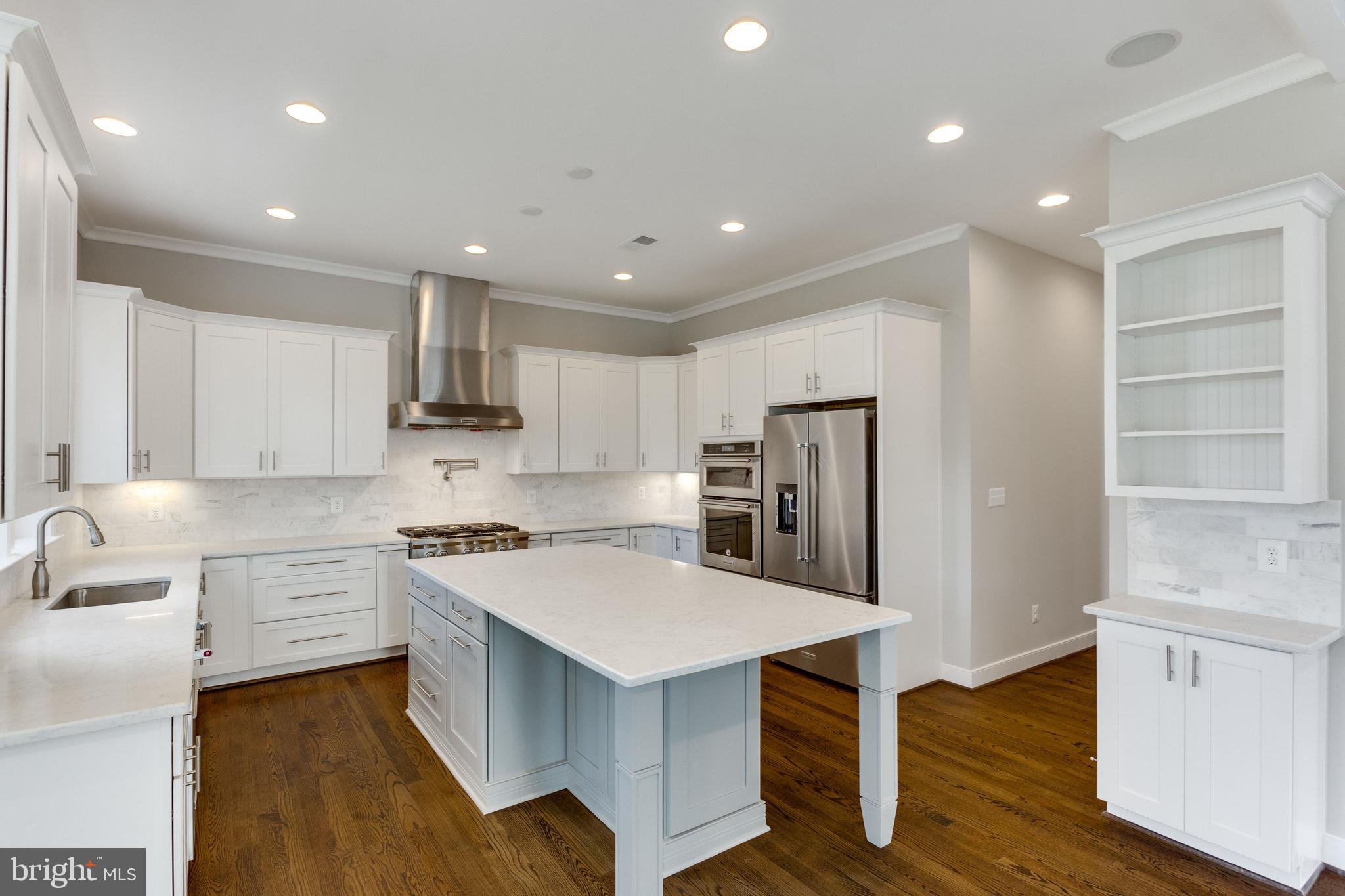 LIVINGSTON HEIGHTS - Residential