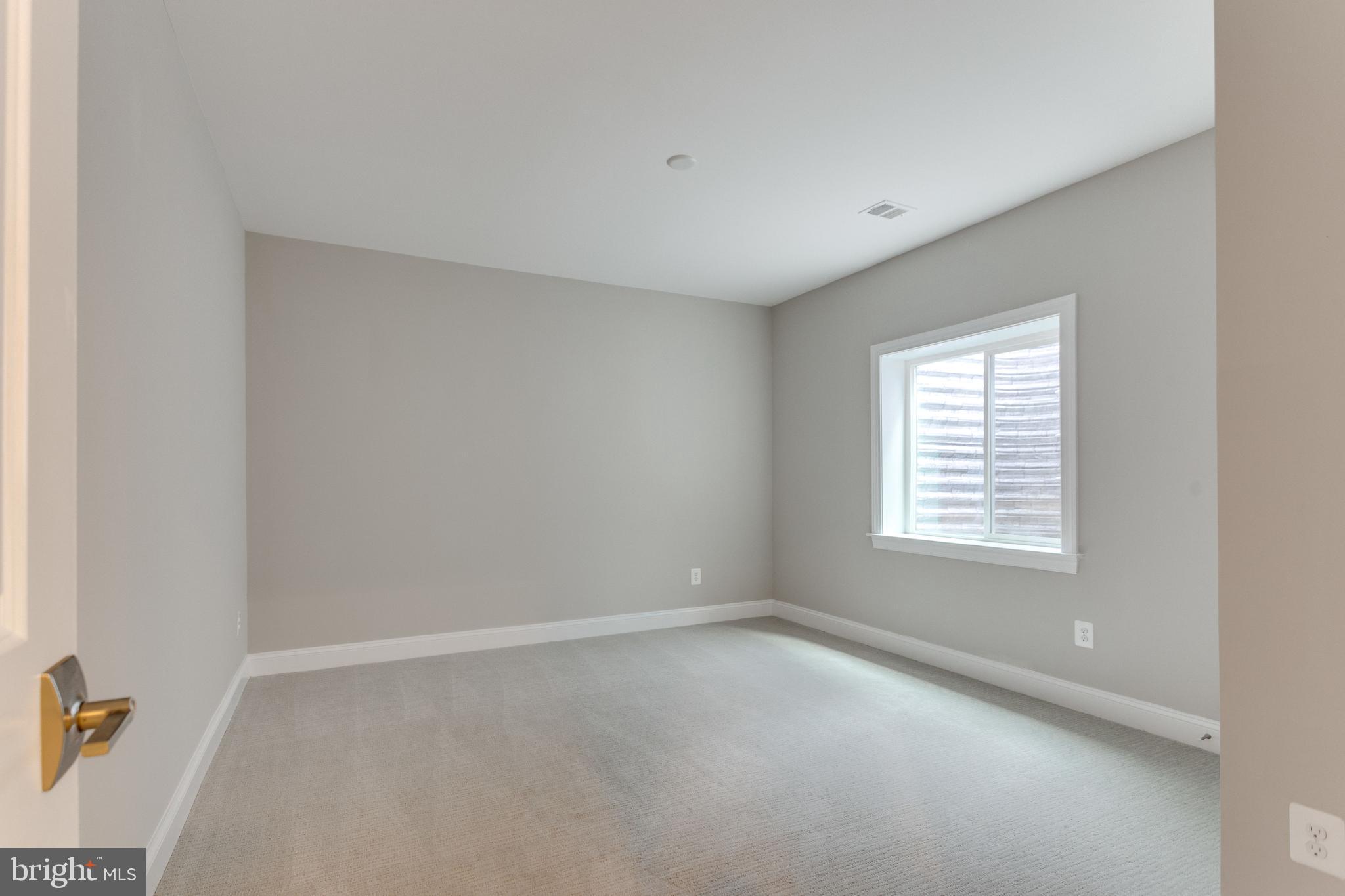 LIVINGSTON HEIGHTS - Residential