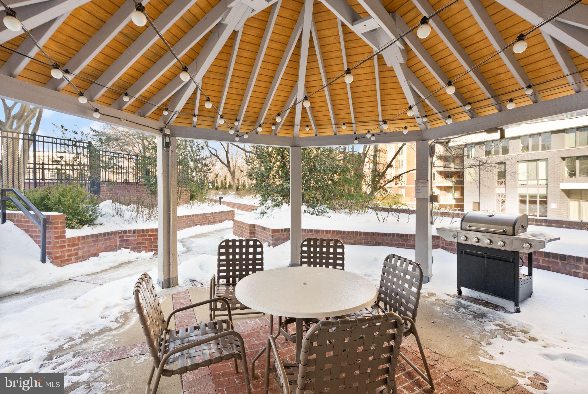 THE CHASE AT BETHESDA - Residential