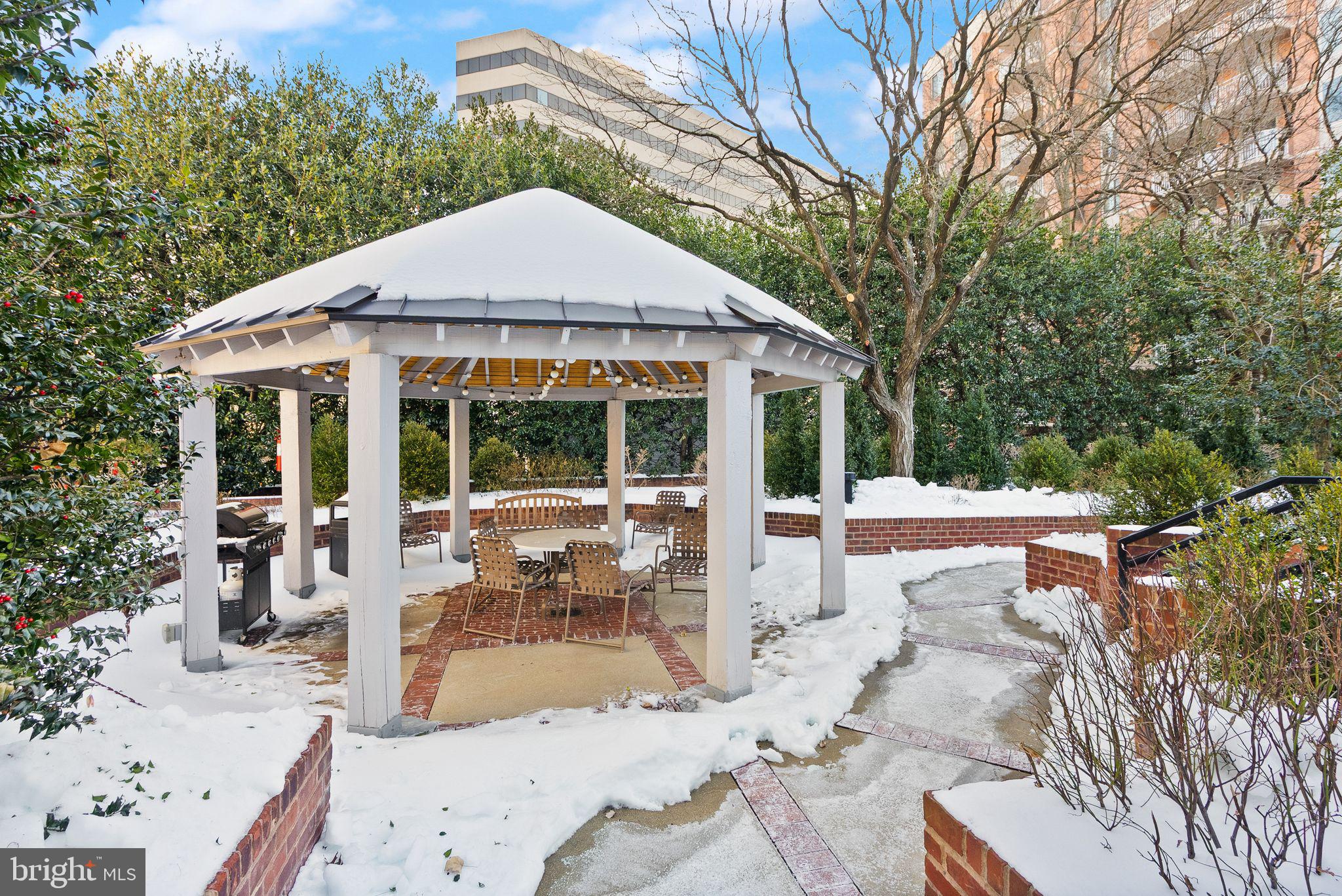 THE CHASE AT BETHESDA - Residential