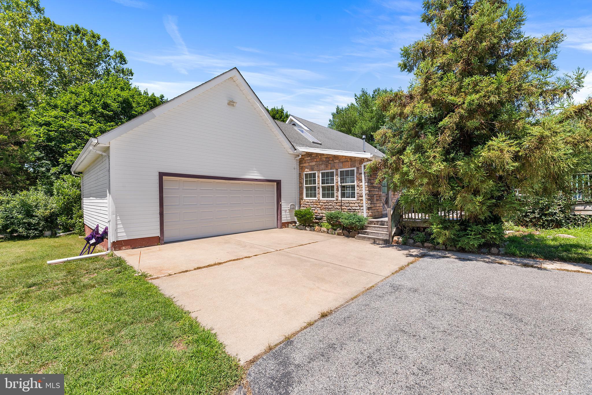 24 VALLEY FORGE DRIVE