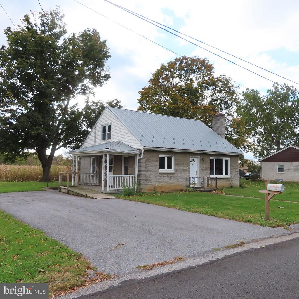 Photo of 7290 Angle Rd, CHAMBERSBURG, PA 17202 (MLS # PAFL2030846)