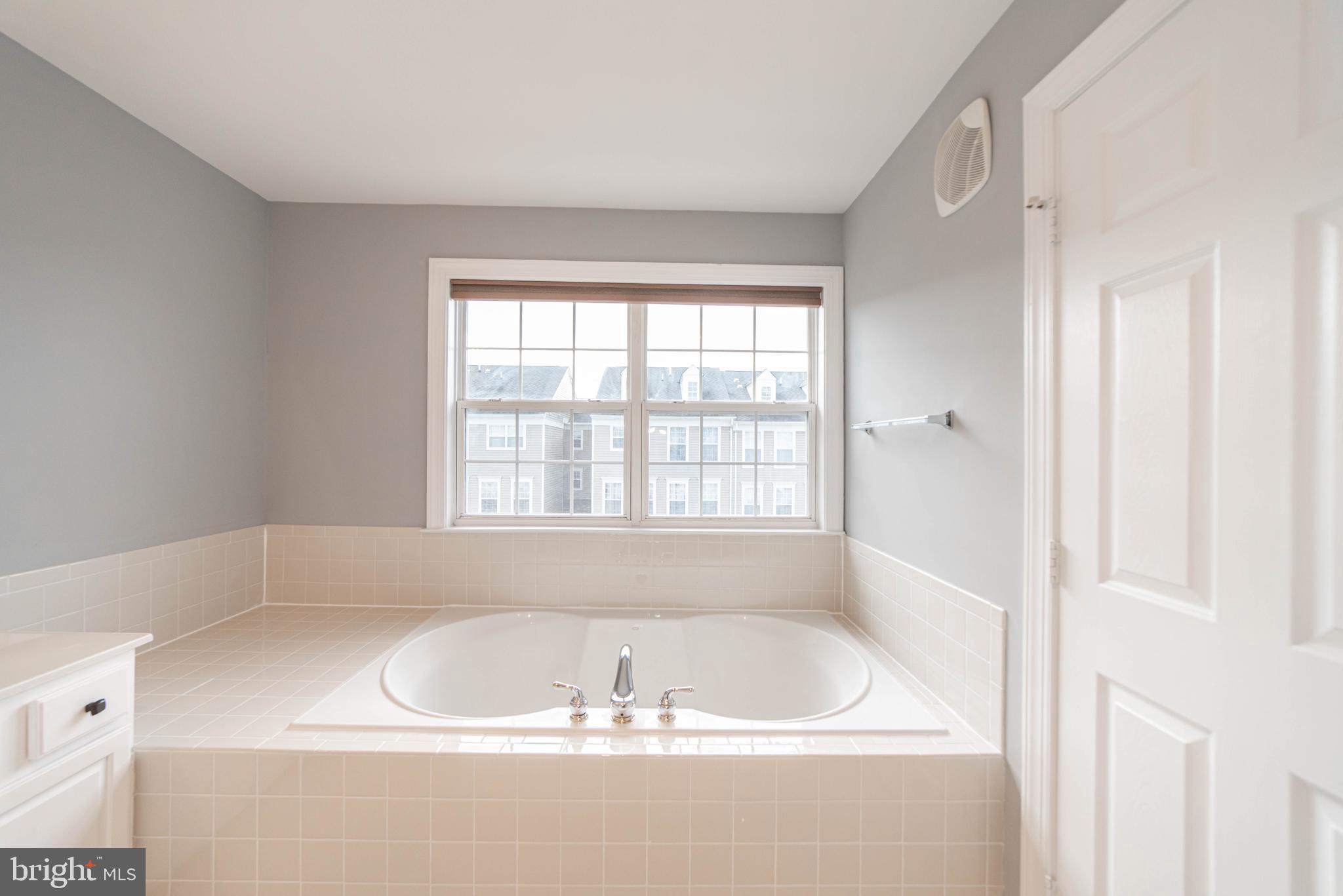 COPPERMINE CROSSING - Residential Lease