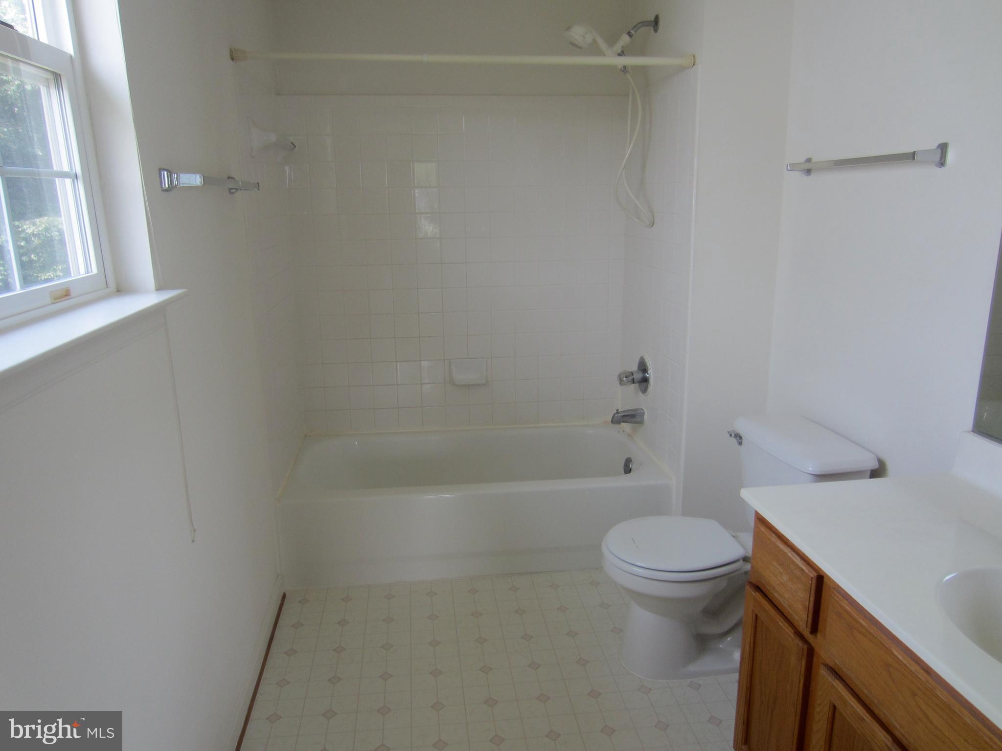 CARDINAL RIDGE - Residential Lease