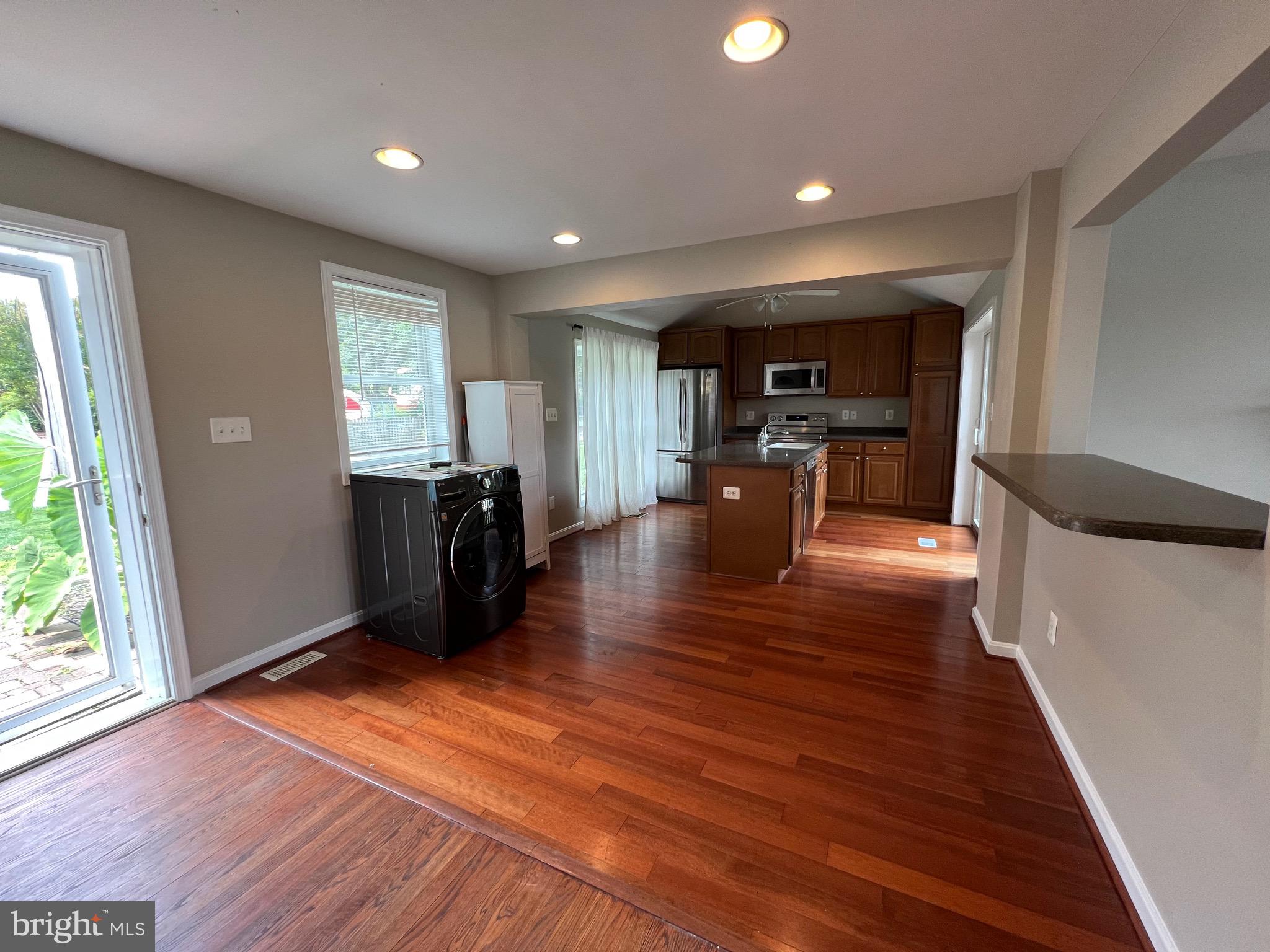 GLEN ISLE - Residential Lease