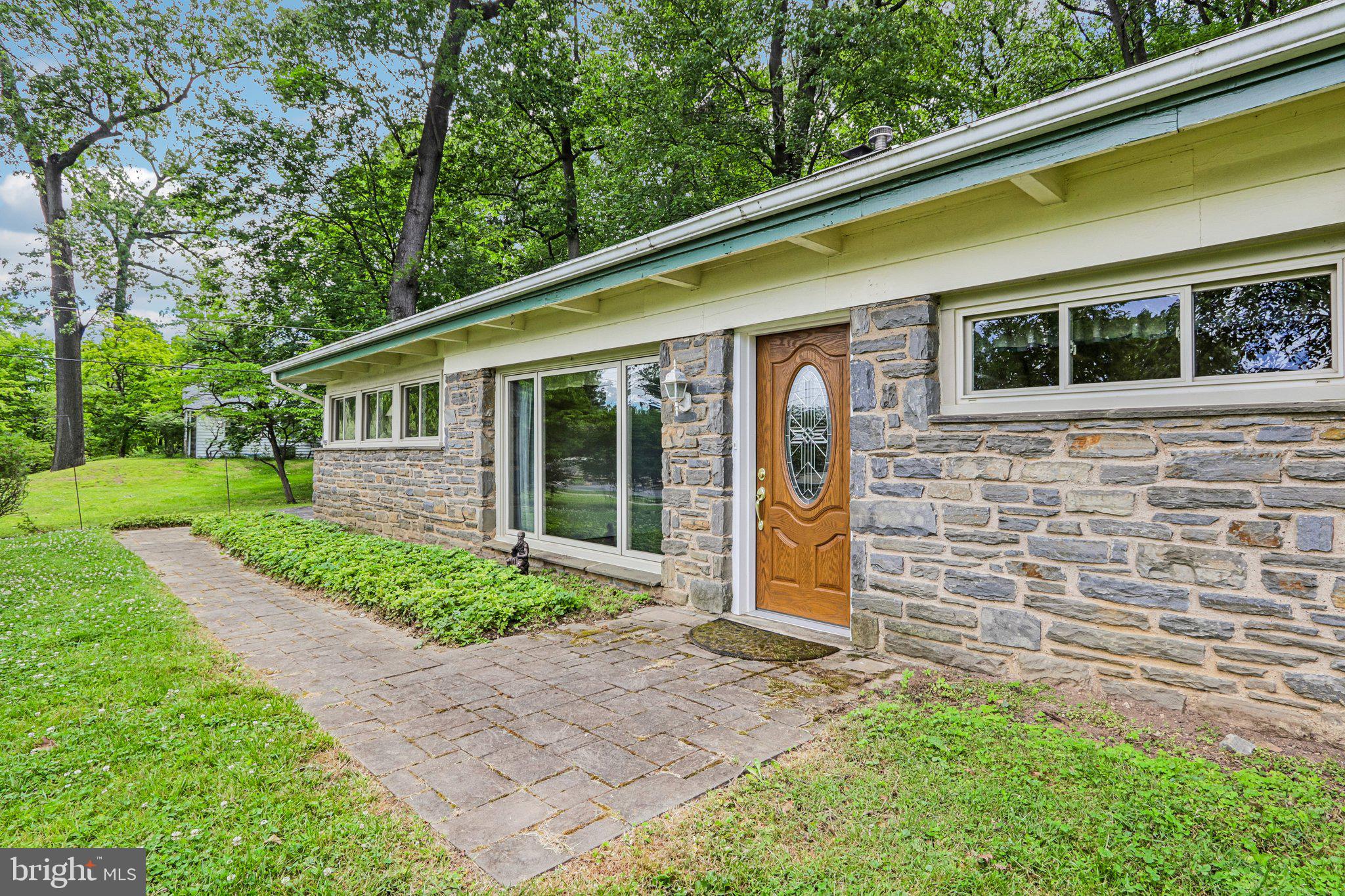 919 CROTON ROAD