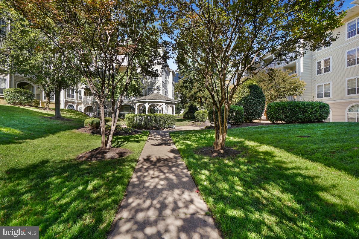 PALAZZO AT PARK CENTER - Residential