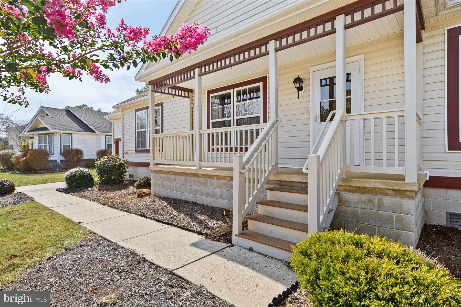 26 WHITE CRANE DRIVE