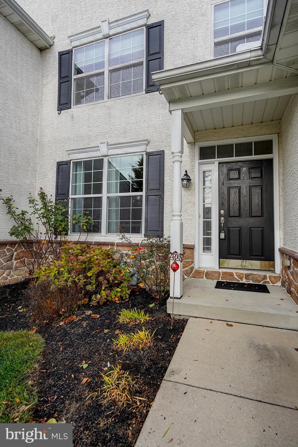 LAUREL BROOKE - Residential