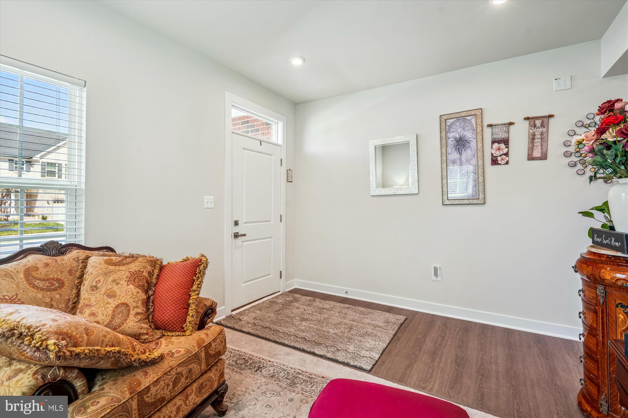 15542 TWIN RIVER CIR