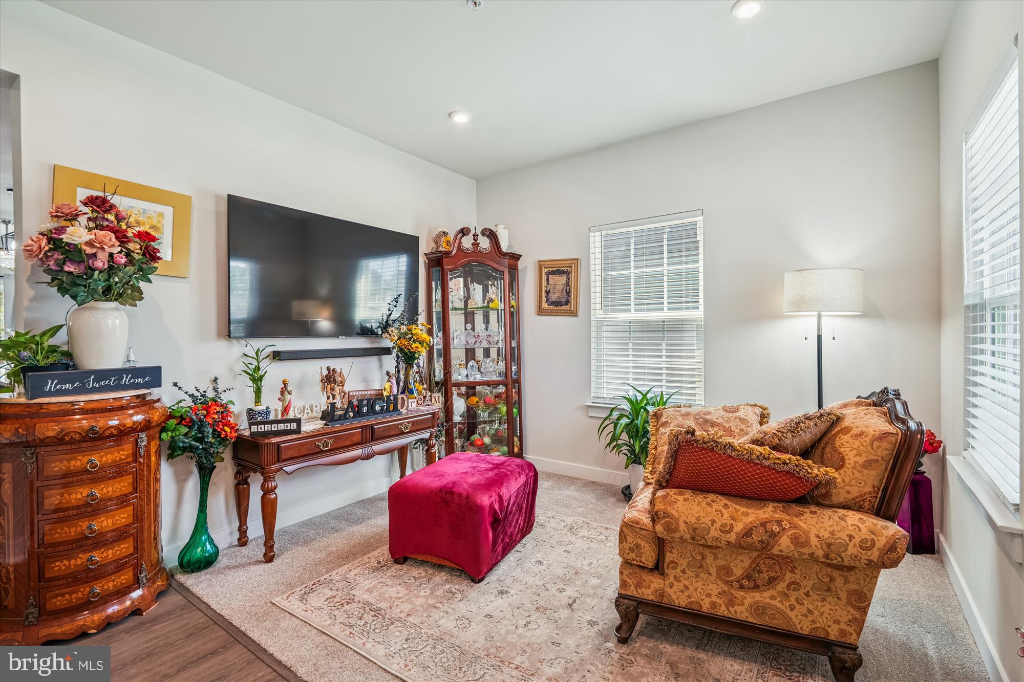 15542 TWIN RIVER CIR